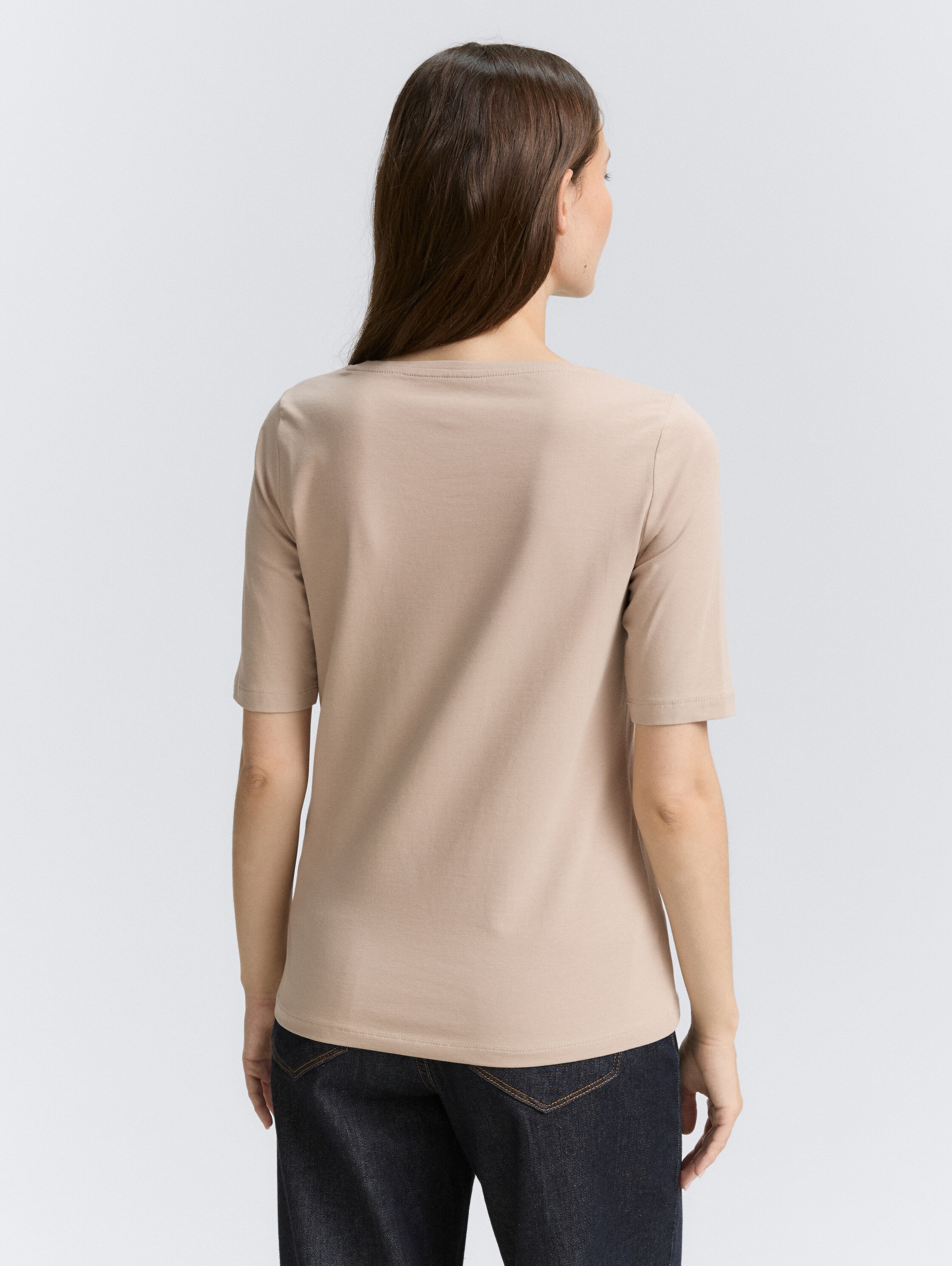 T-shirt met print - soft taupe grey - Neklijn model-achteraanzicht