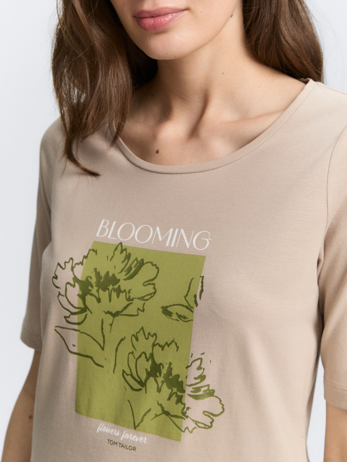 T-Shirt mit Print - soft taupe grey - Detail-Model-Ansicht