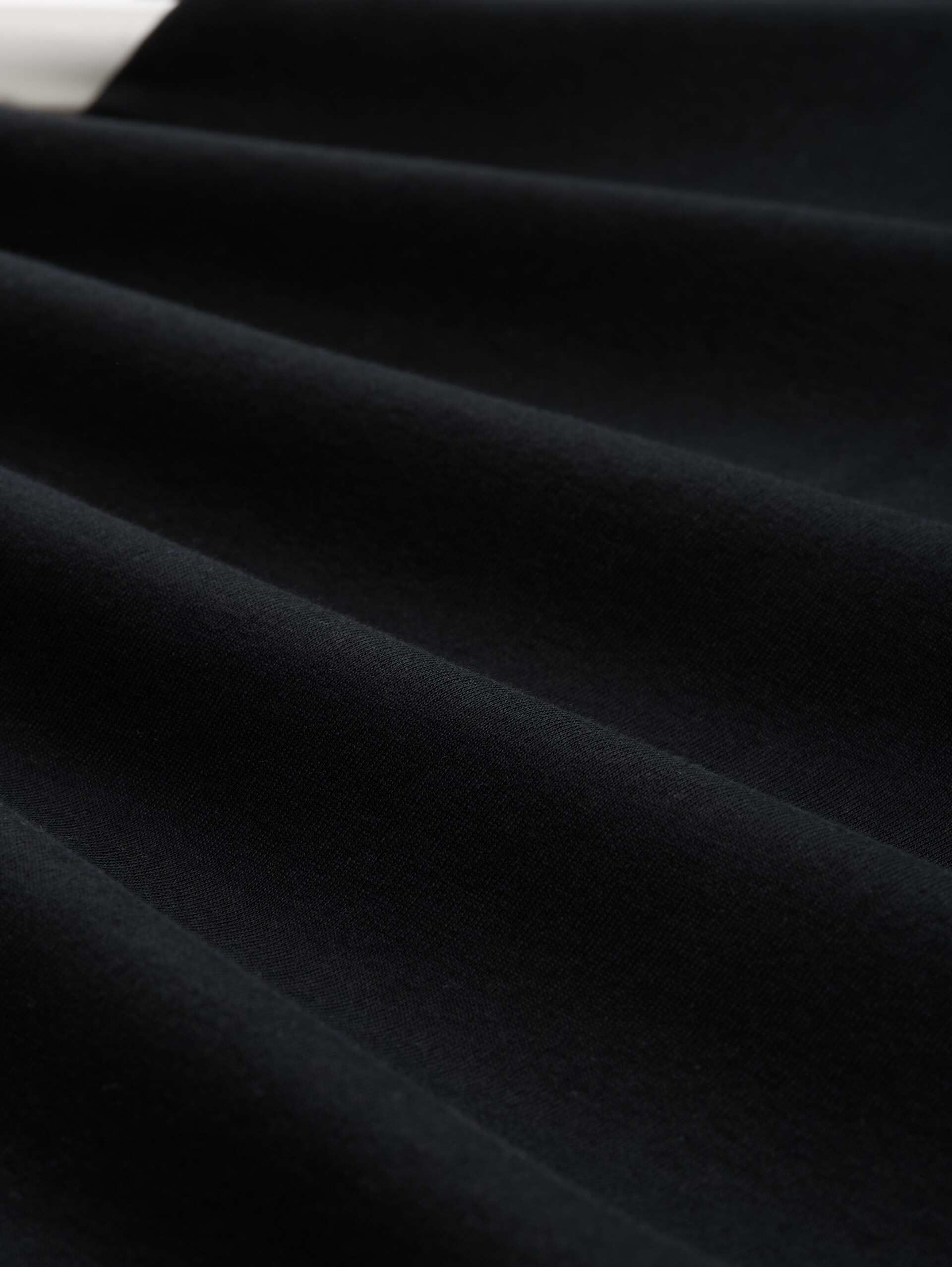 Basic polo shirt with embroidered logo - deep black