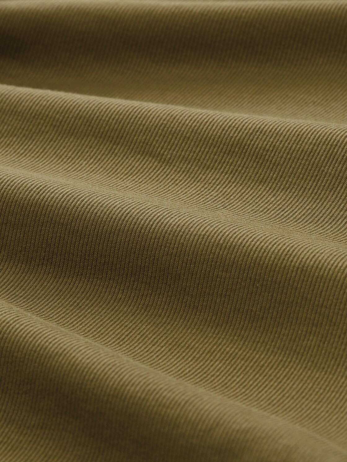 T-Shirt mit Rippstruktur - warm moss green - Material-Ansicht