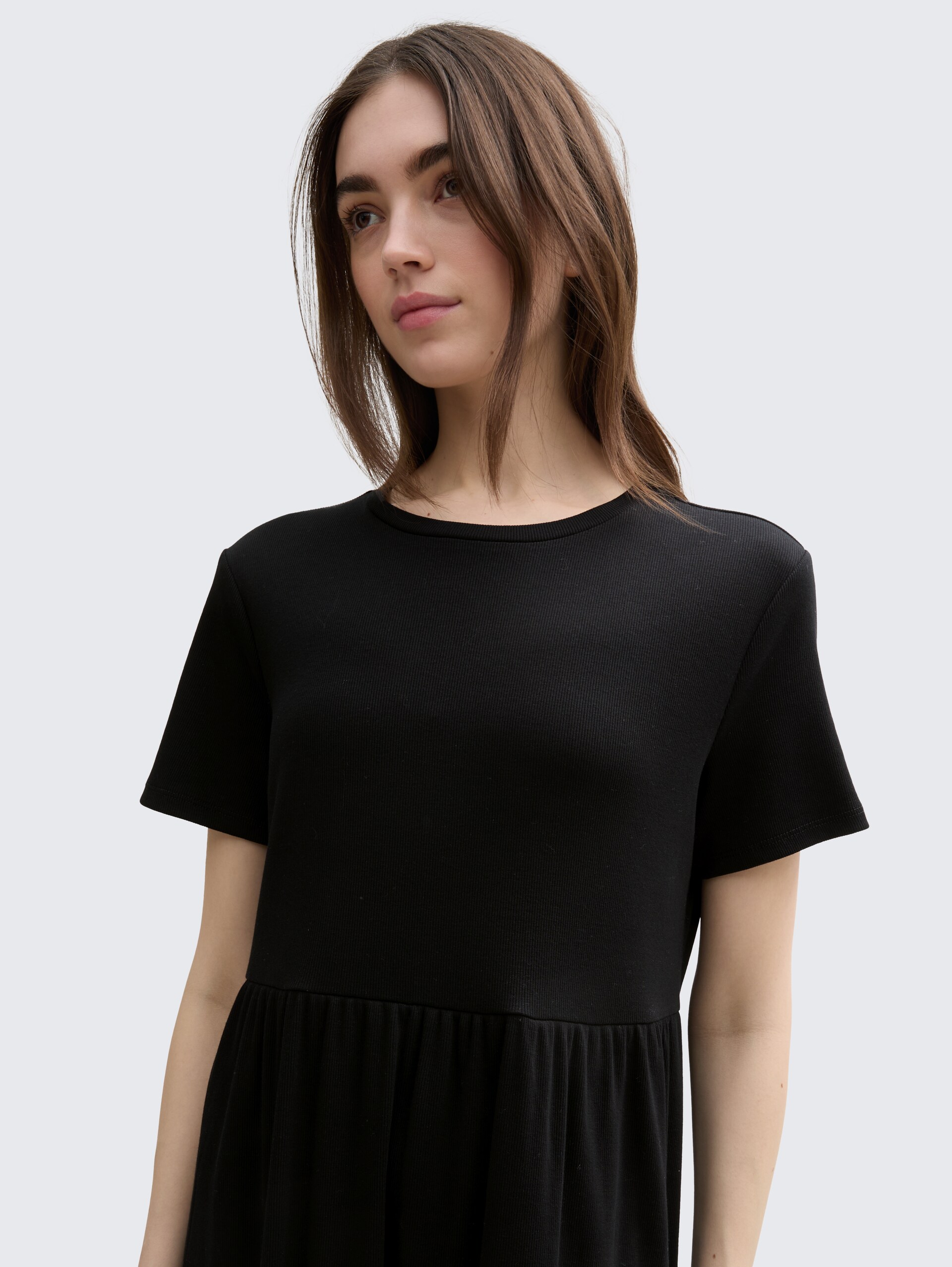 Jersey Midi-Kleid - deep black - Detail-Model-Ansicht