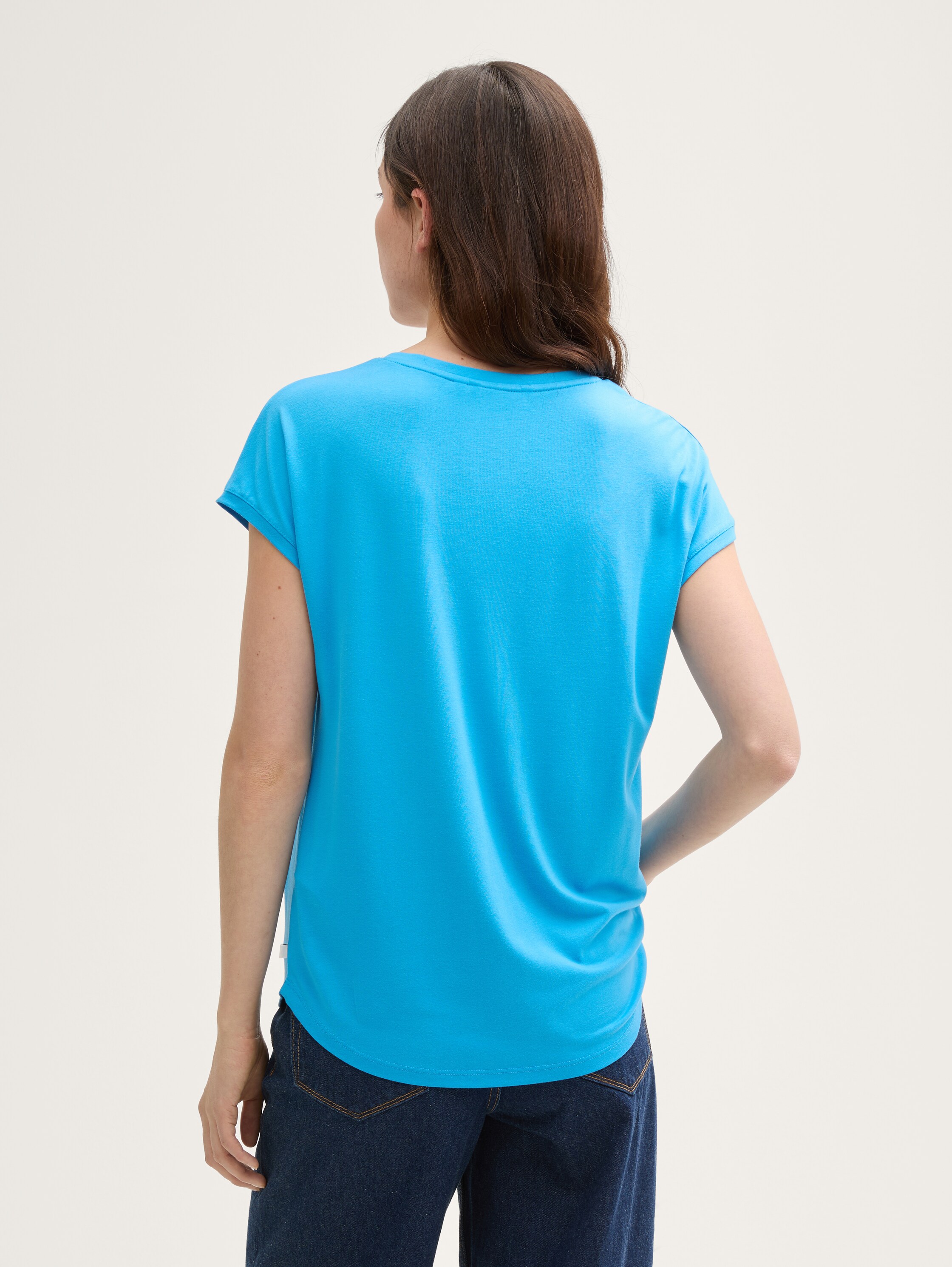 Loose fit T-shirt with V-neck - florida_blue - 