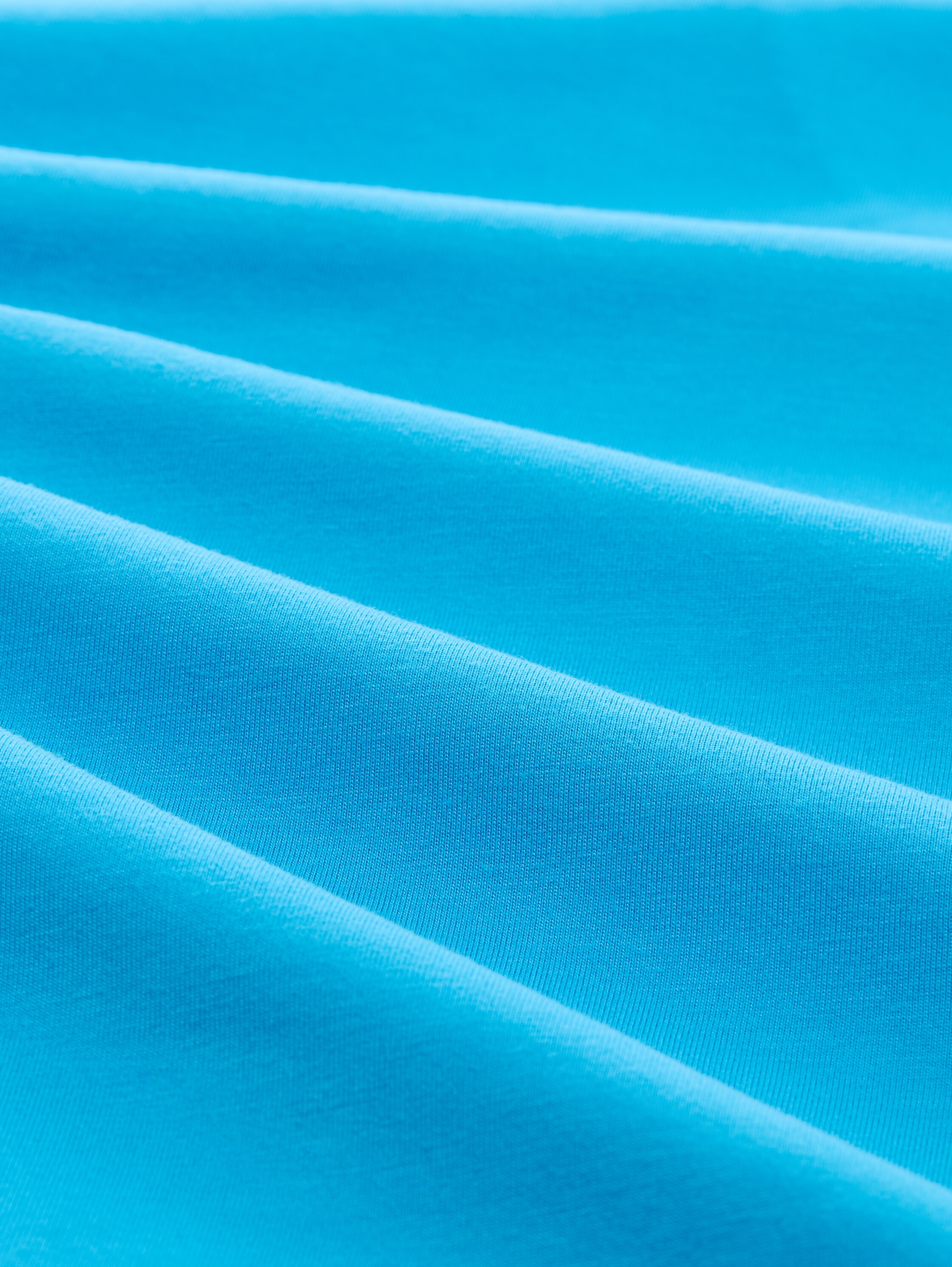 Loose fit T-shirt with V-neck - florida_blue - 