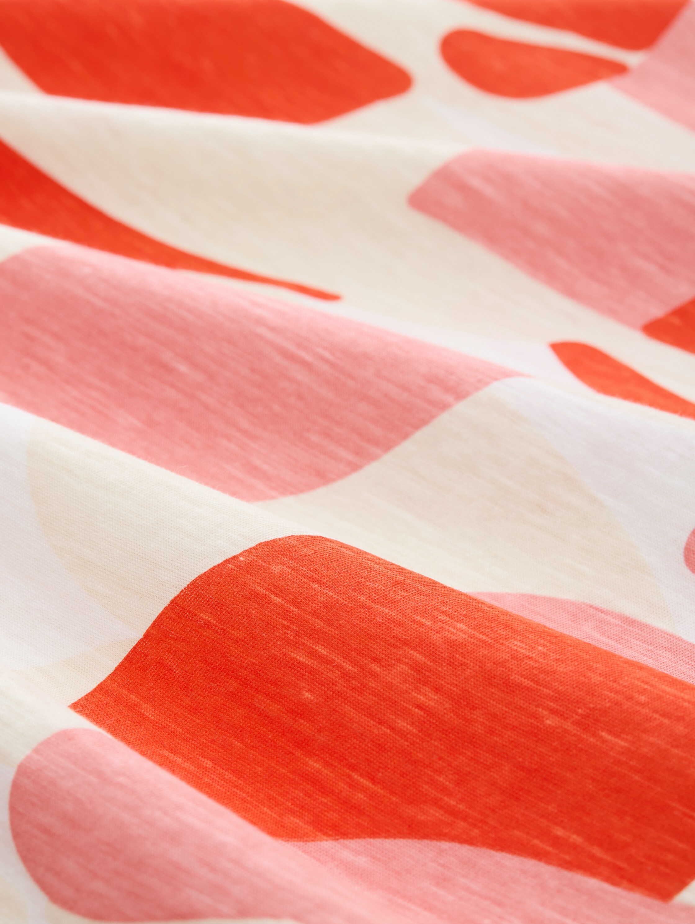 Plus Size - T-Shirt mit Rundhalsausschnitt - red_dots_and_shapes_design - 