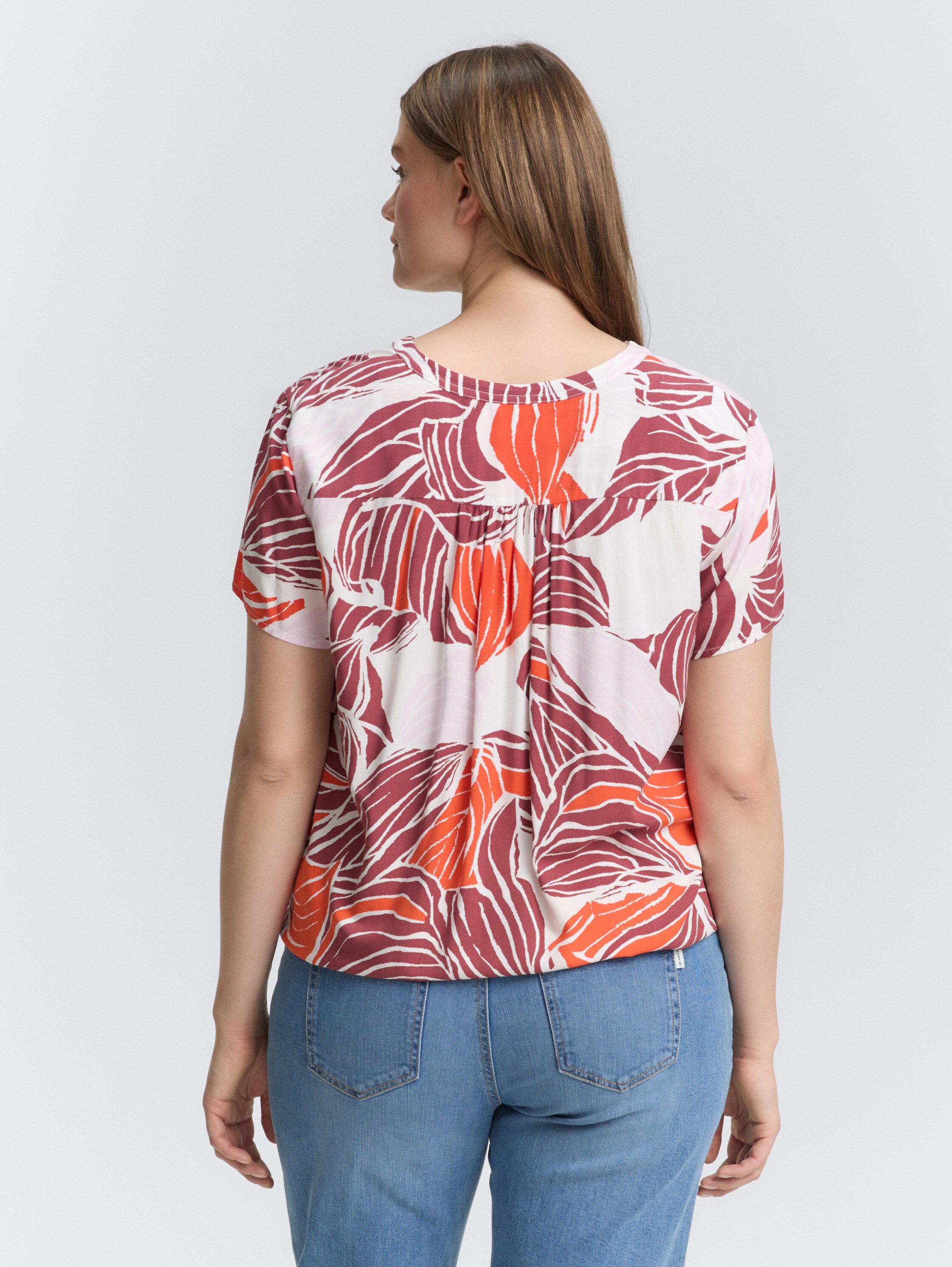 Plus Size - Bluse mit Muster - red_cut_leaves_design - 