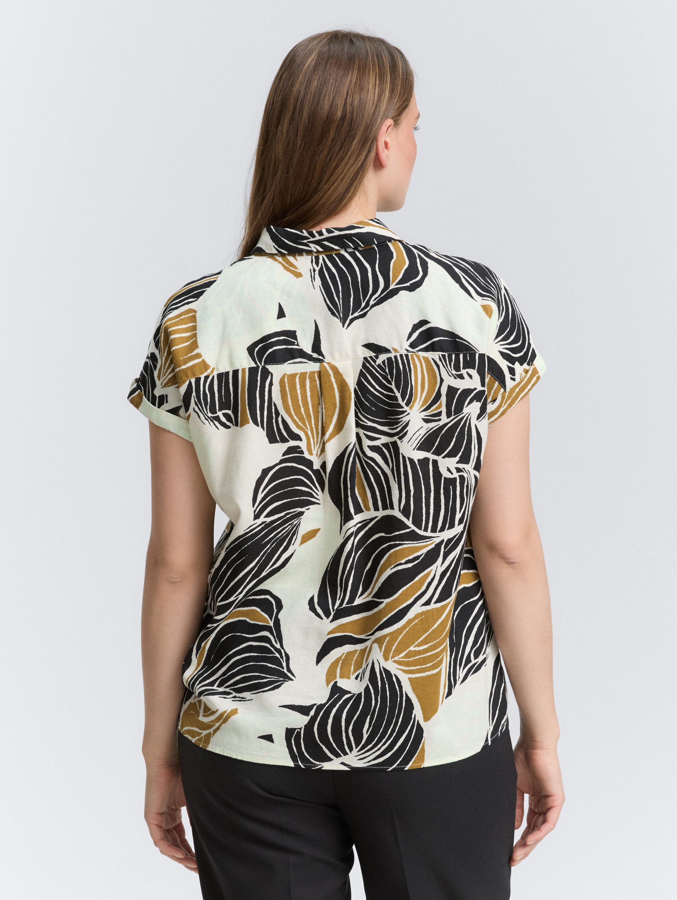 Plus Size - Loose Fit Bluse mit Leinenanteil - neutral_cut_leaves_design - 