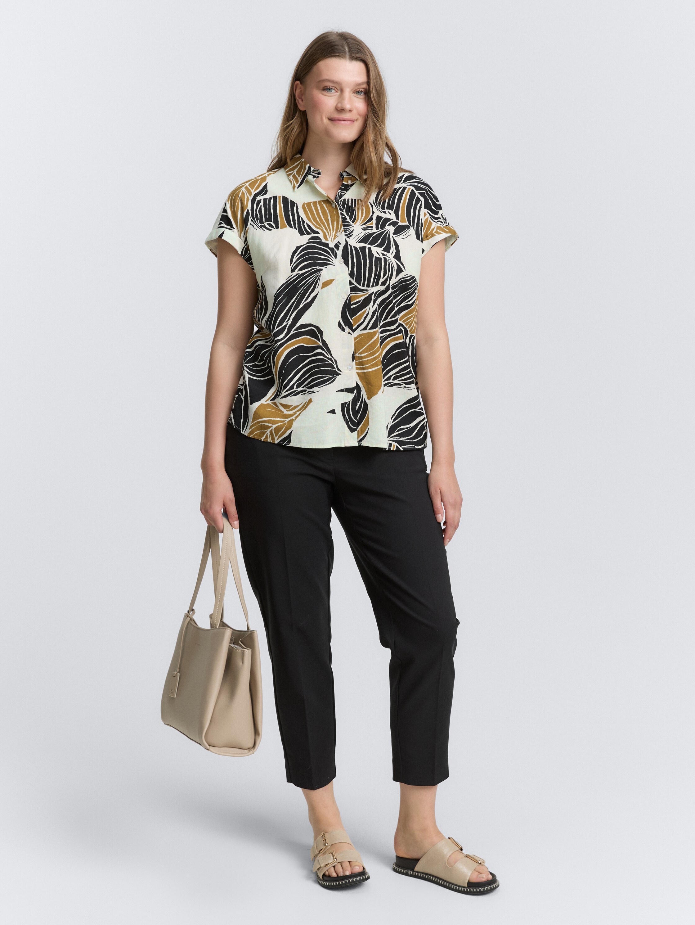 Plus Size - Loose Fit Bluse mit Leinenanteil - neutral_cut_leaves_design - 