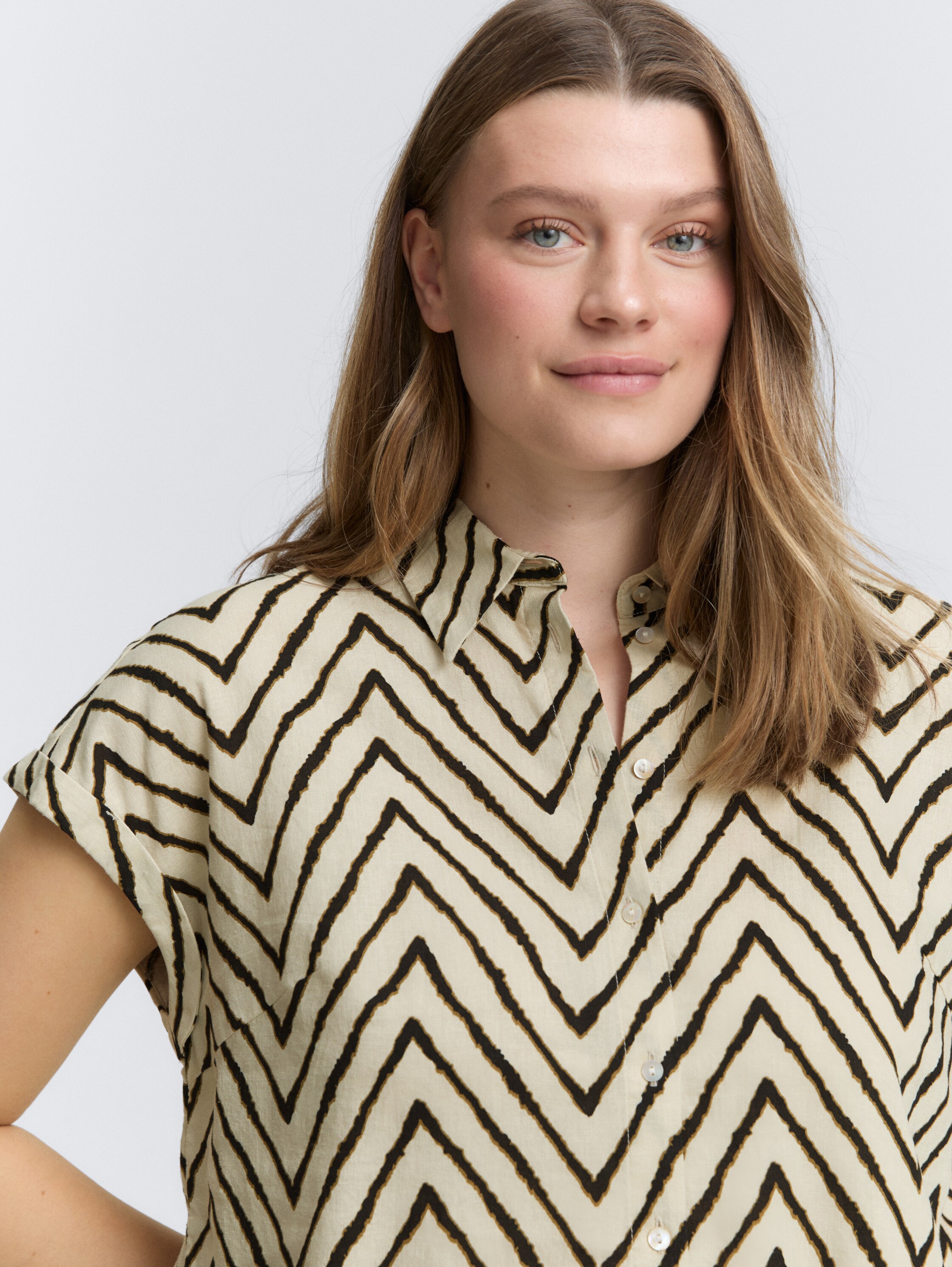 Plus Size - Loose Fit Bluse mit Leinenanteil - natural_zig_zag_design - 