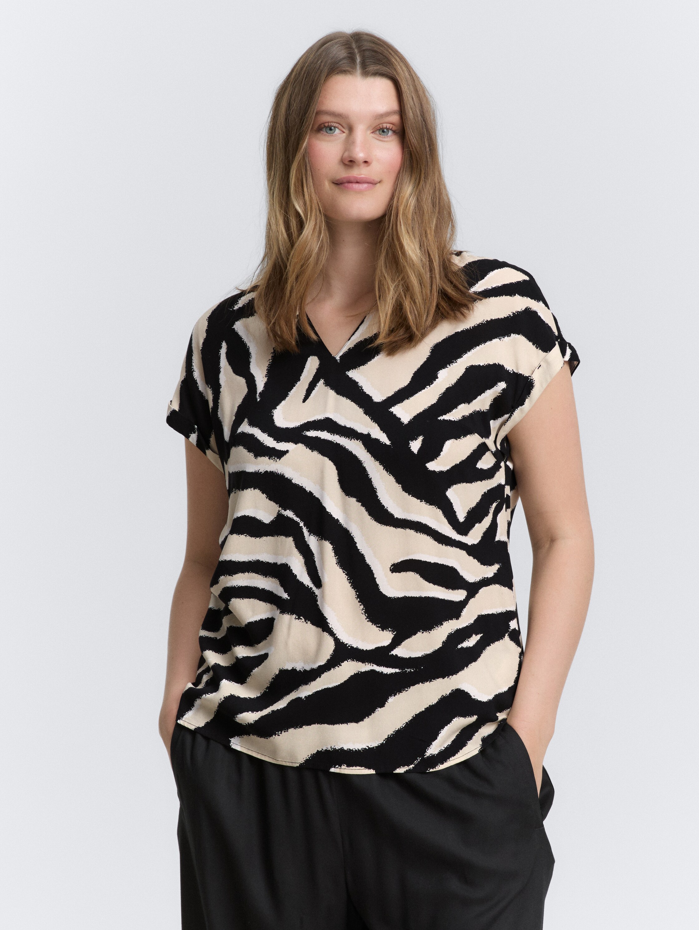 Plus Size - Loose Fit Bluse - abstract_beige_zebra - 