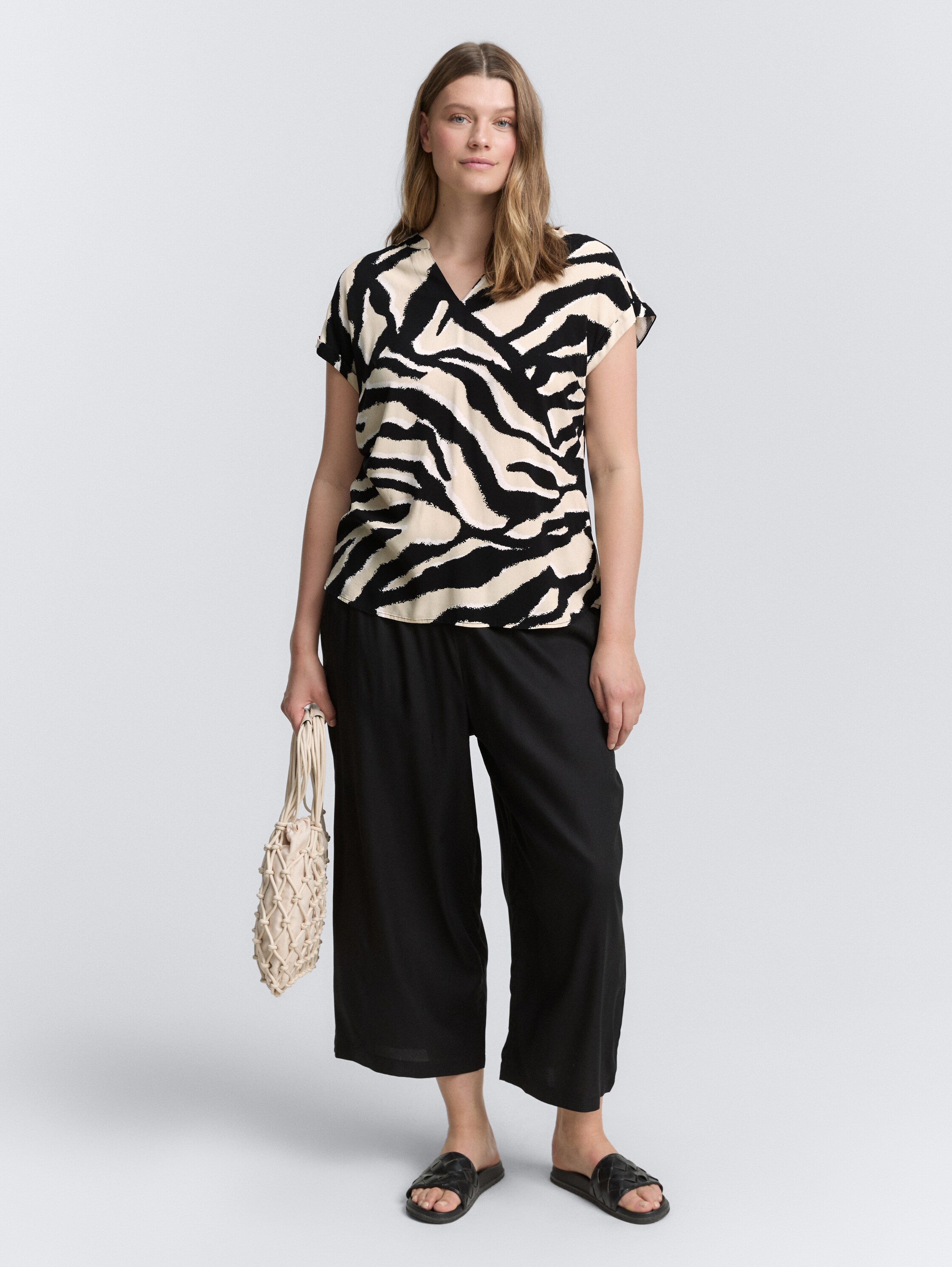 Plus Size - Loose Fit Bluse - abstract_beige_zebra - 