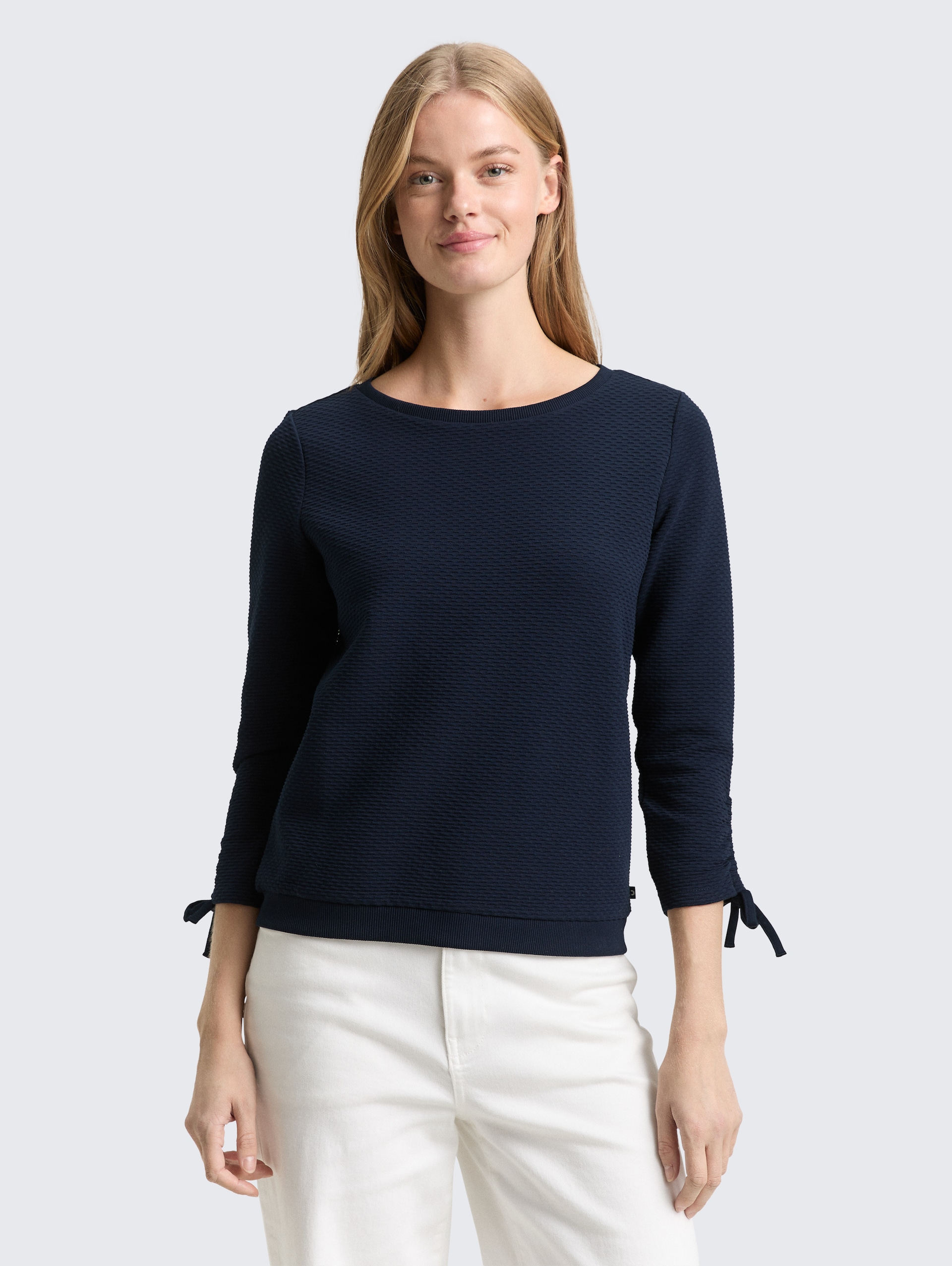 Slim Fit Sweatshirt mit Raffärmeln - sky captain blue - Ausschnitt Model-Vorderansicht
