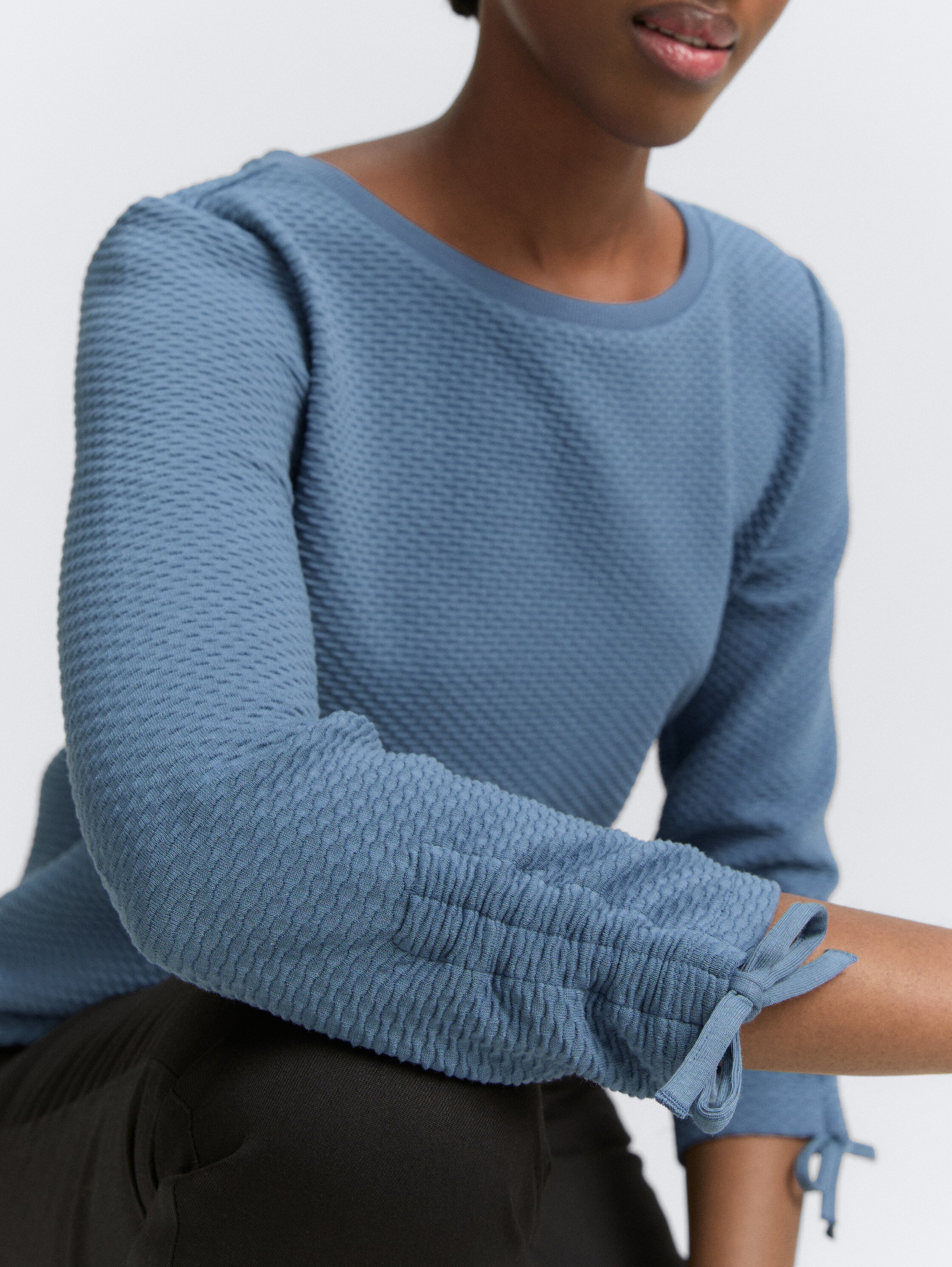 Sweatshirt mit Raffärmeln - dusty_denim_blue - 