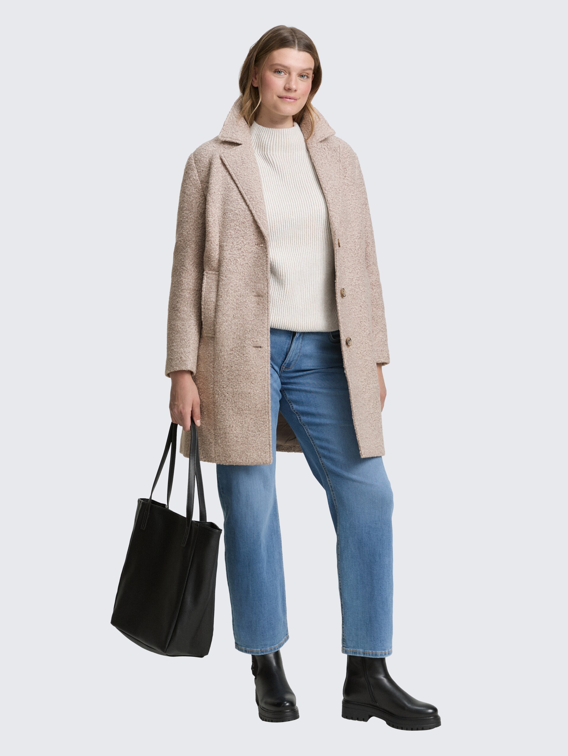 Plus Size - Bouclé Mantel mit Reverskragen - boucle beige melange - seitliche Model-Ansicht