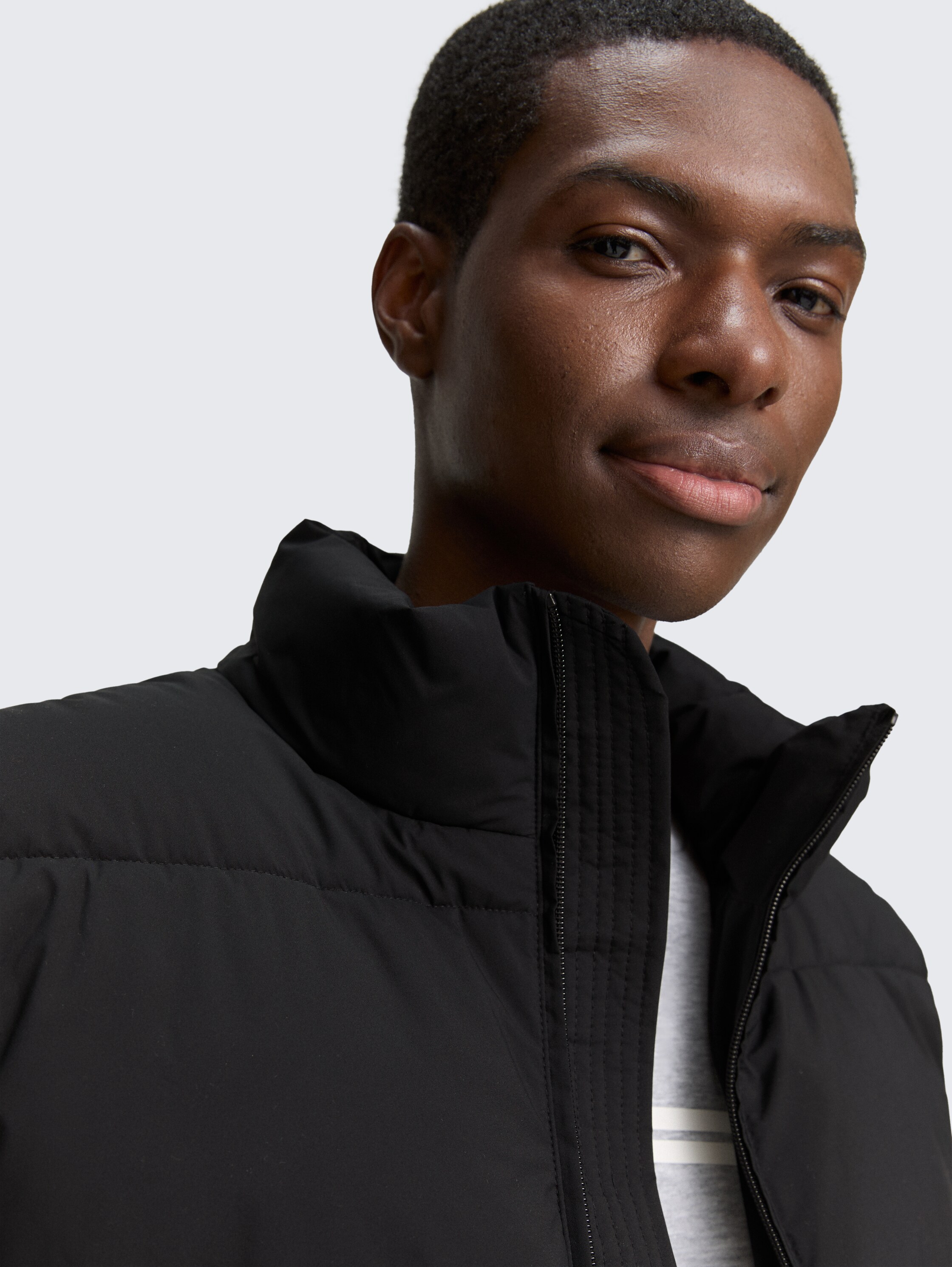 Puffer-Weste mit Stehkragen - black - 