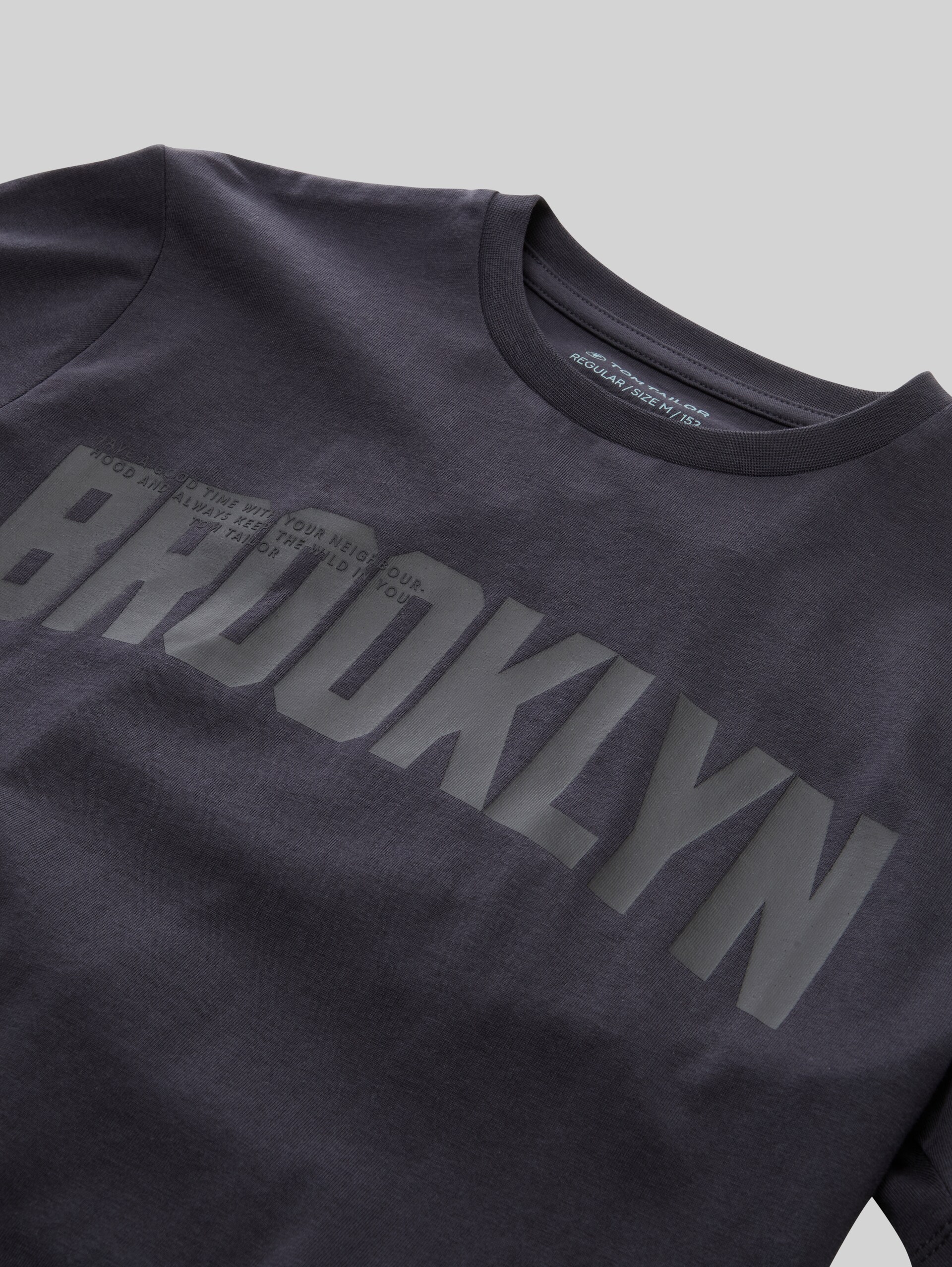 T-shirt with a text print - coal grey - Detail model view