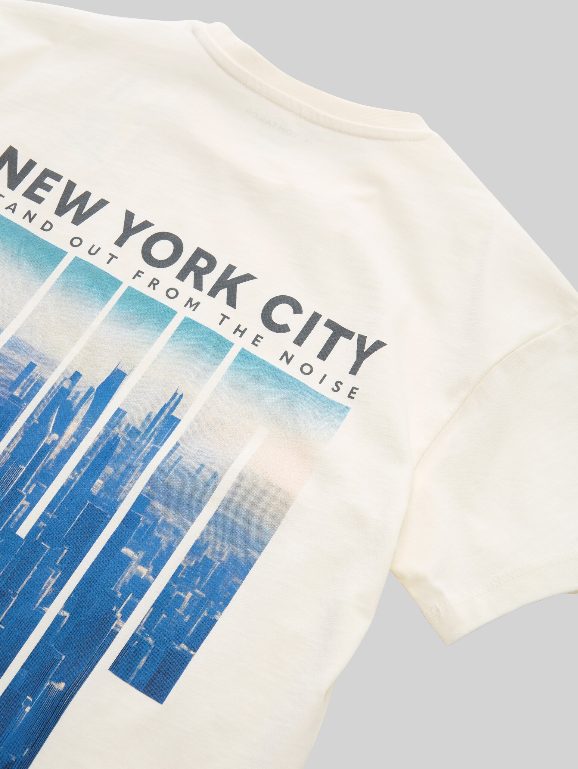 Oversized T-shirt with back print - Wool White - Detail model view
