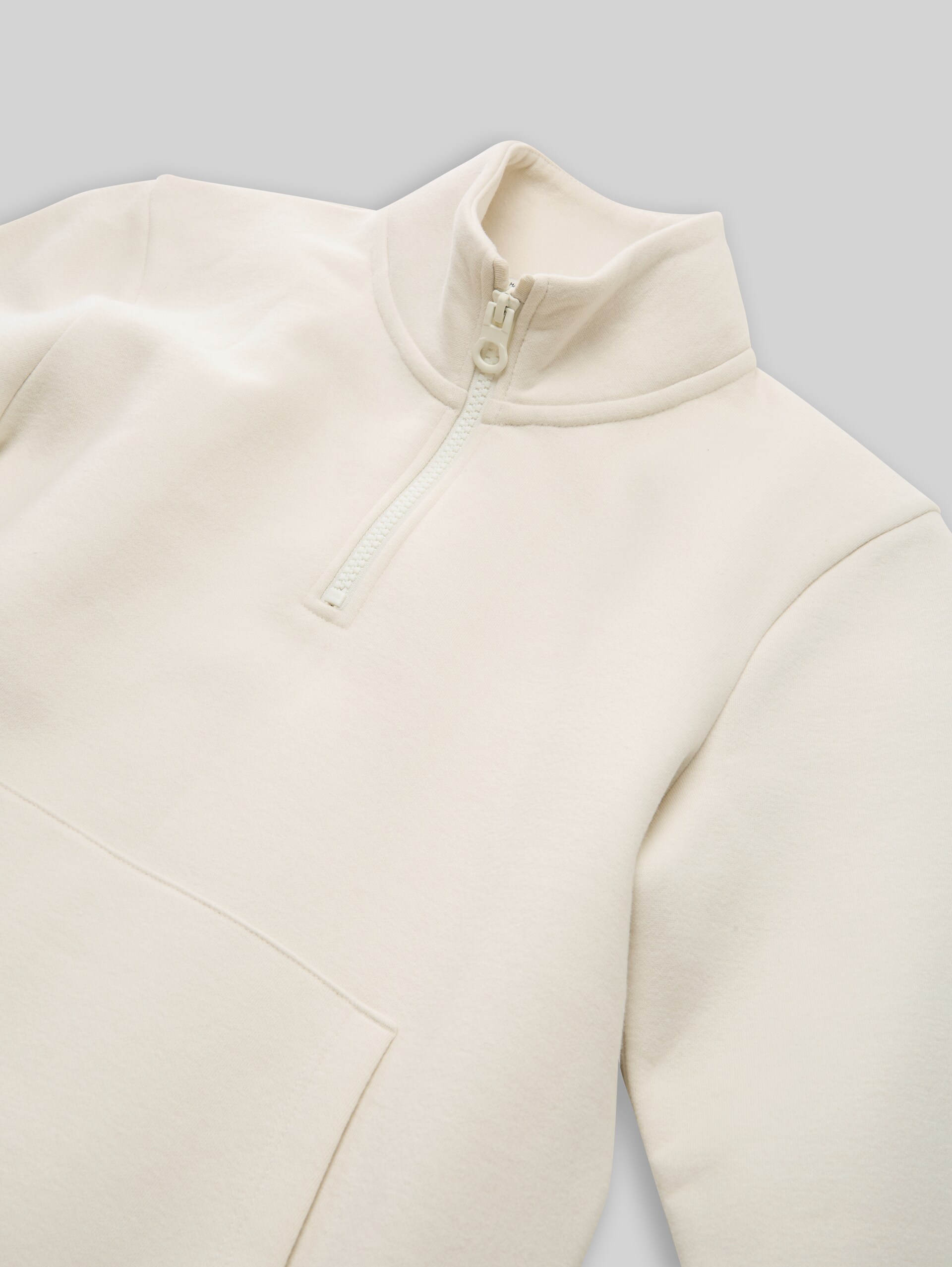 Troyer sweatshirt - greyish white - Detail model view