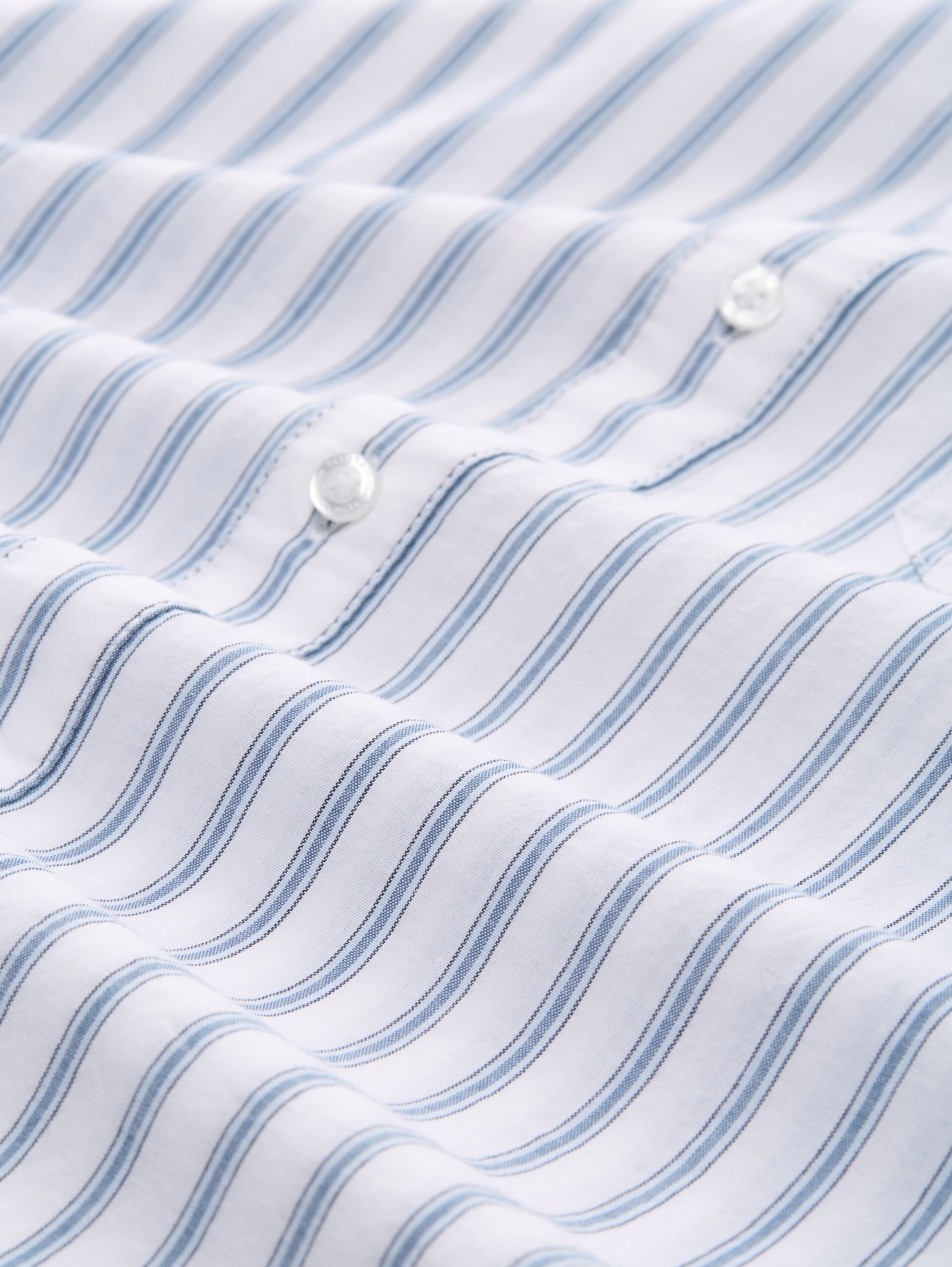 Regular Fit Hemd mit Streifenmuster - white blue stripe - Material-Ansicht