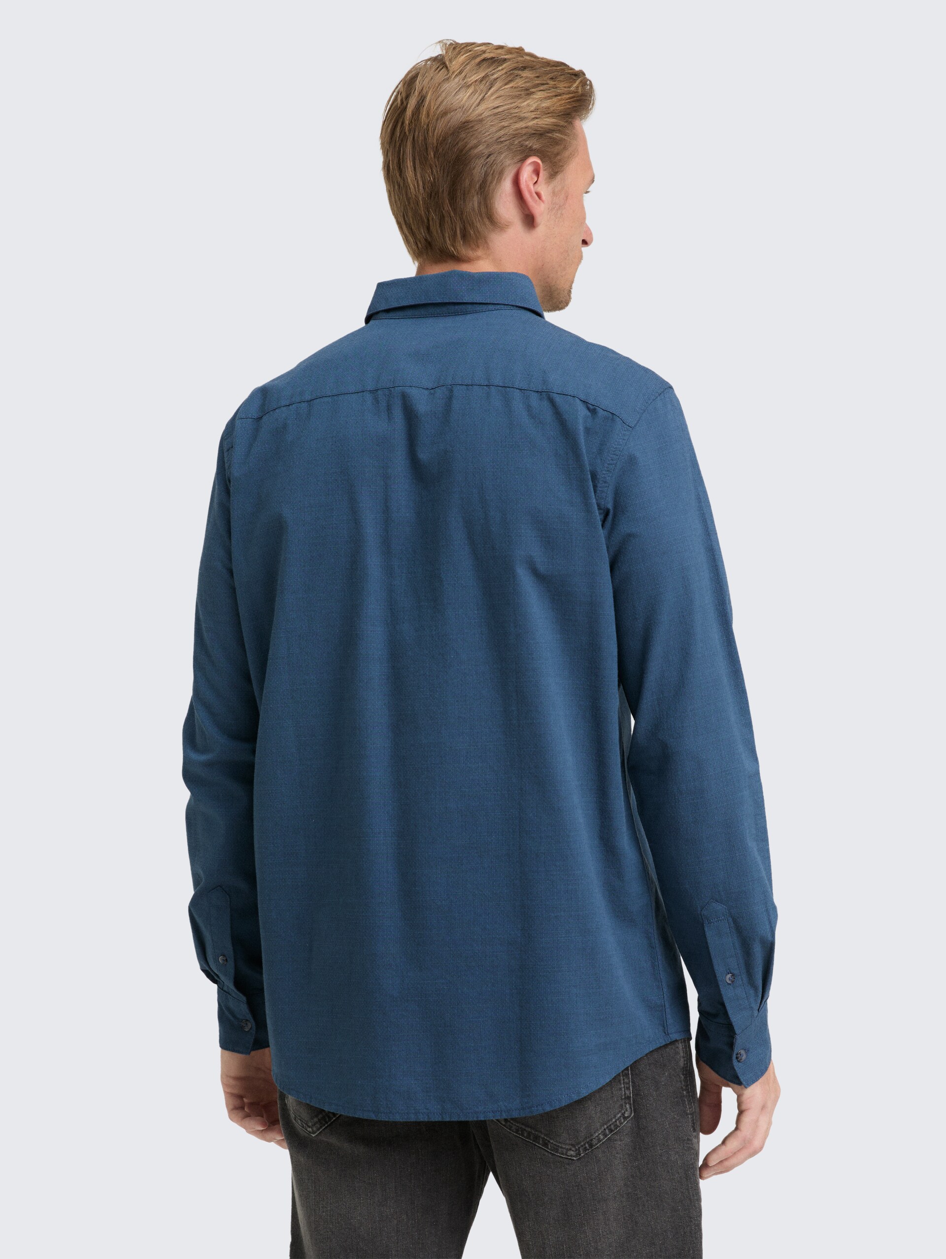 Regular Fit Hemd mit Brusttasche - teal navy horizontal structure - Auschnitt Model-Rückansicht