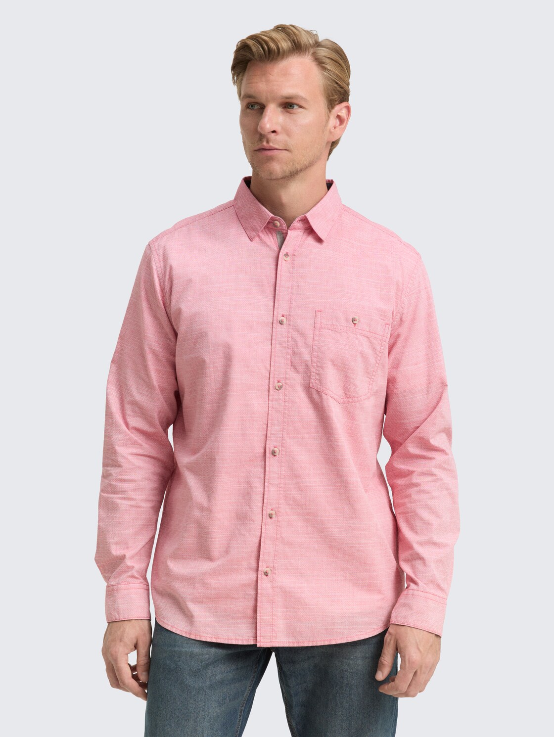 Regular Fit Hemd mit Brusttasche - red white horizontal structure - Ausschnitt Model-Vorderansicht