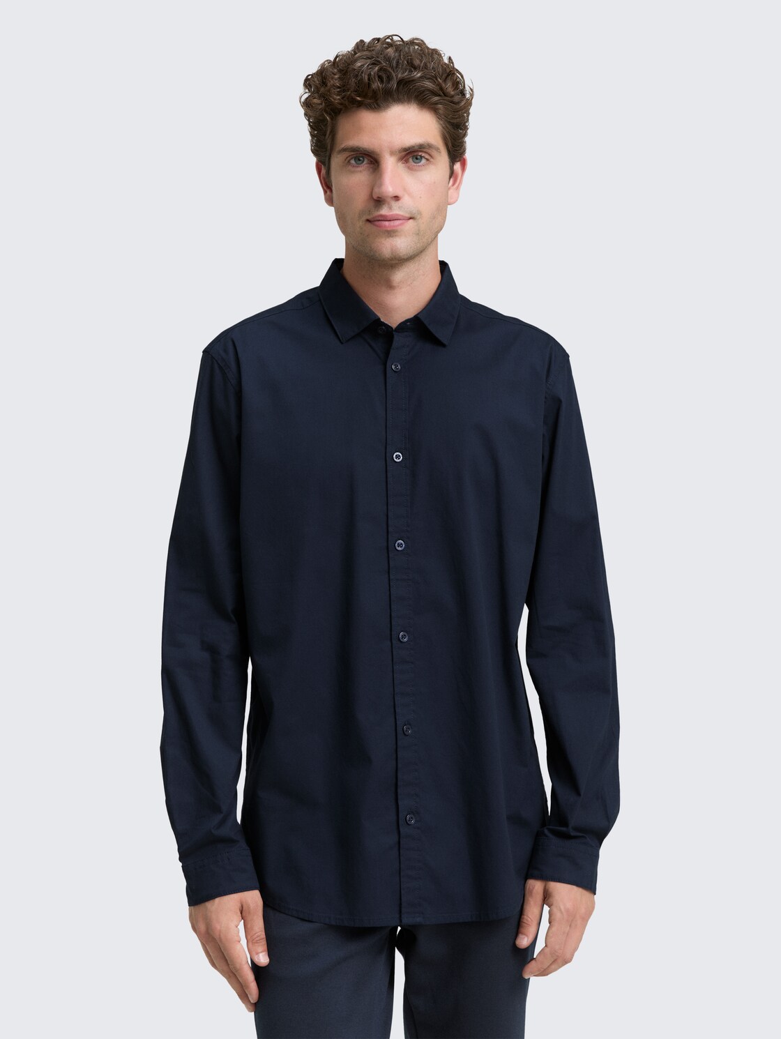 Regular Fit Hemd mit Stretch - sky captain blue - Ausschnitt Model-Vorderansicht