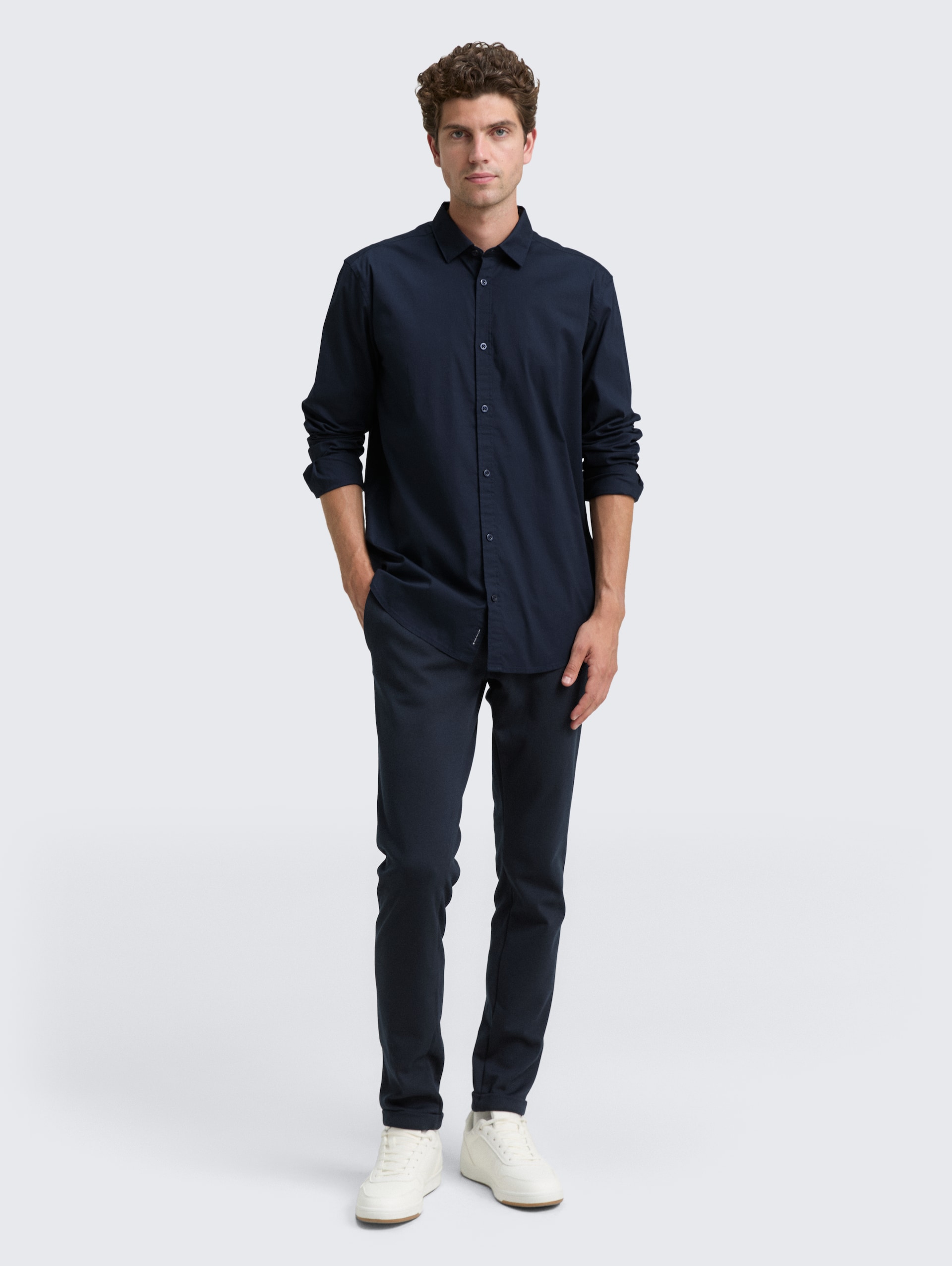 Regular Fit Hemd mit Stretch - sky captain blue - Model-Vorderansicht