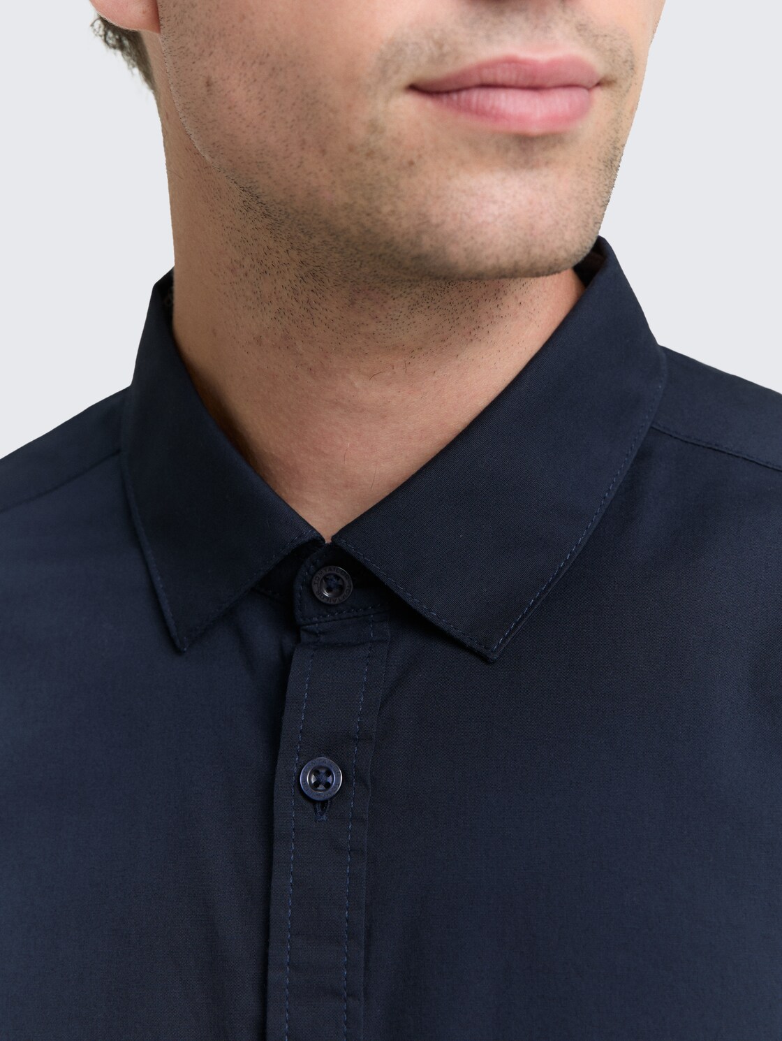 Regular Fit Hemd mit Stretch - sky captain blue - Detail-Model-Ansicht