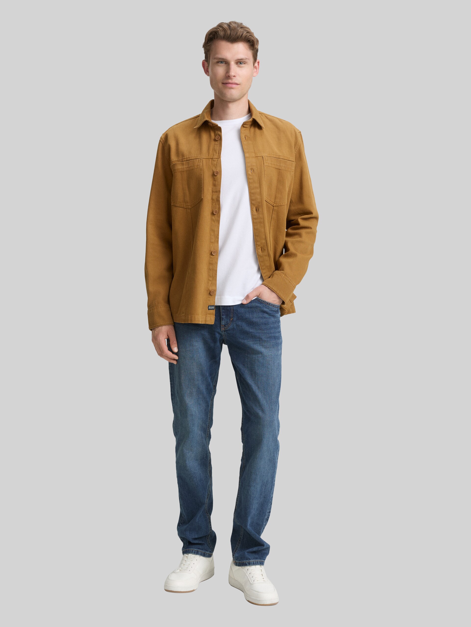Overshirt with breast pockets - deep cognac - Model front view