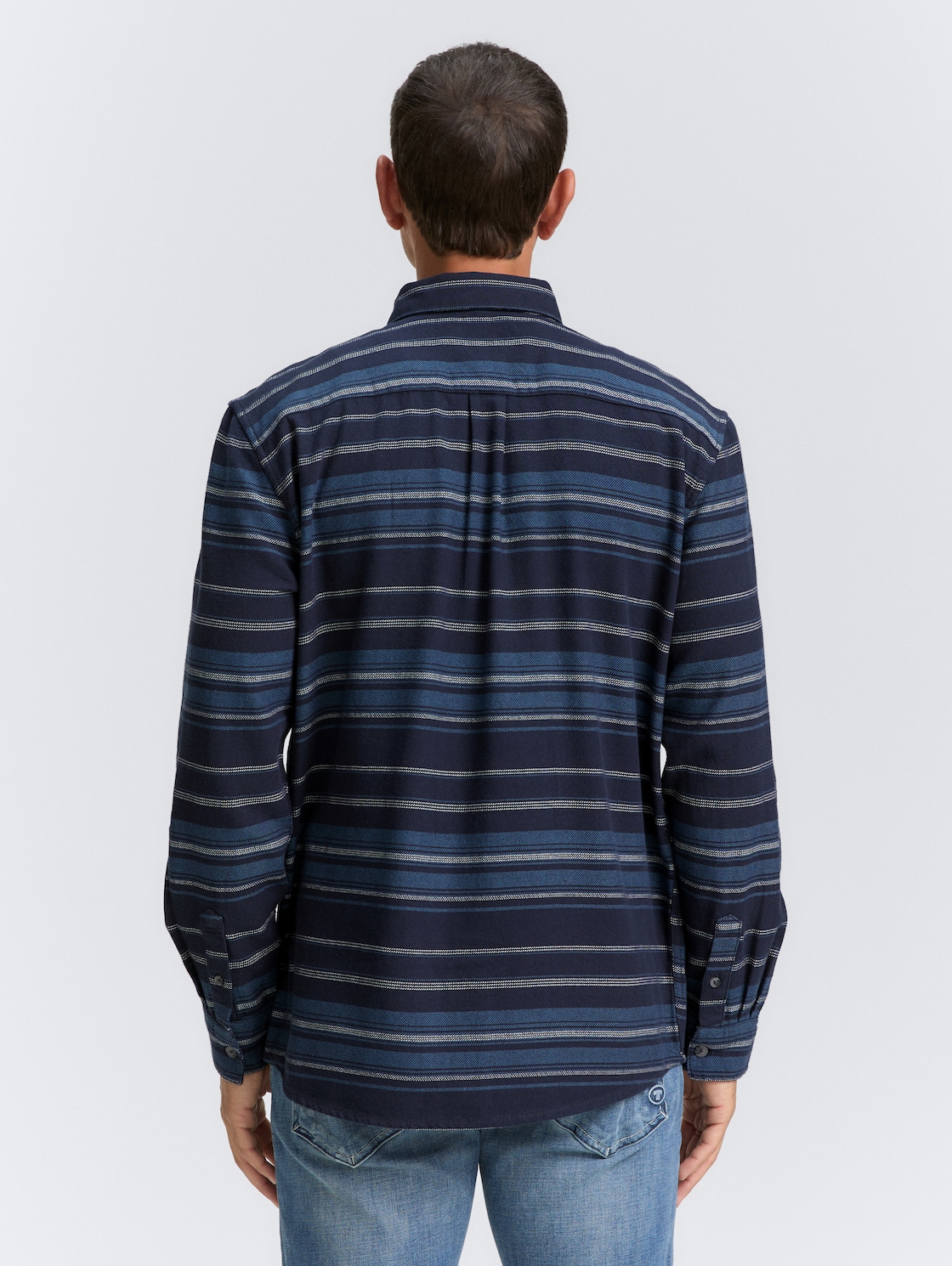 Comfort Fit Hemd mit Streifenmuster - navy teal horizontal stripe - Auschnitt Model-Rückansicht