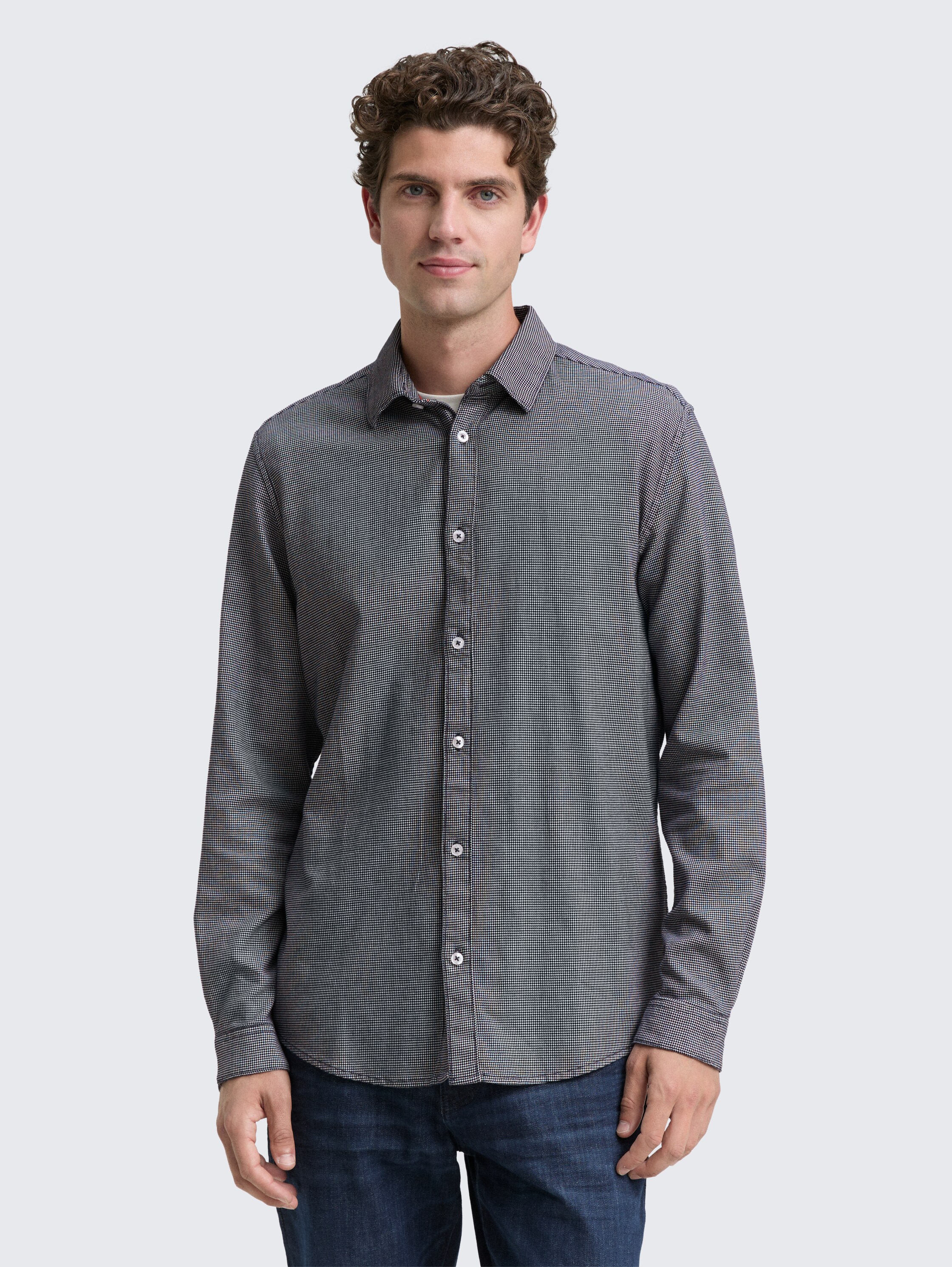 Slim Fit Hemd mit Stretch - navy squared structure - Ausschnitt Model-Vorderansicht