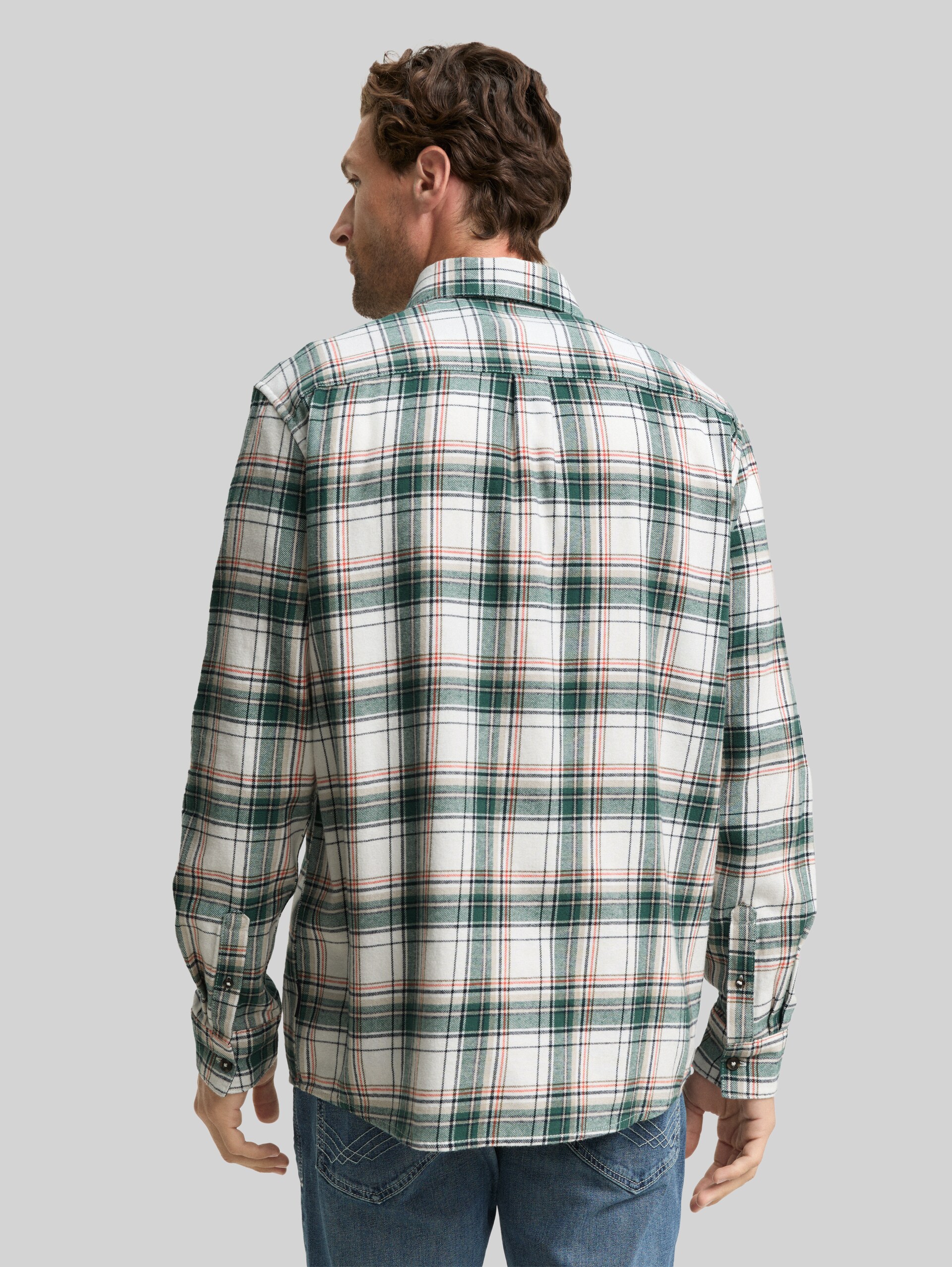 Comfort Fit Flanell-Hemd mit Karomuster - off white multicolor check - Auschnitt Model-Rückansicht