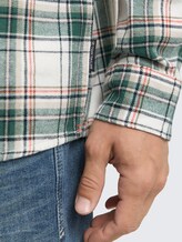 Comfort Fit Flanell-Hemd mit Karomuster - off white multicolor check - Detail-Model-Ansicht