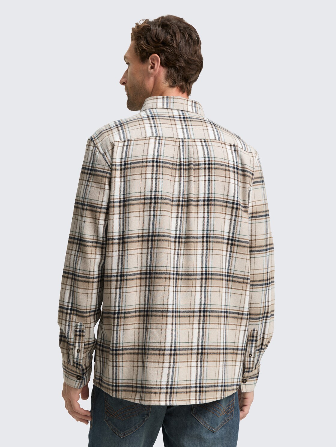 Comfort Fit Flanell-Hemd mit Karomuster - beige multicolor check - Auschnitt Model-Rückansicht