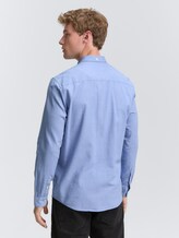 Regular fit shirt with breast pocket - dreamy blue fine structure - Neckline model-back view