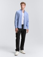 Regular fit shirt with breast pocket - dreamy blue fine structure - Model front view