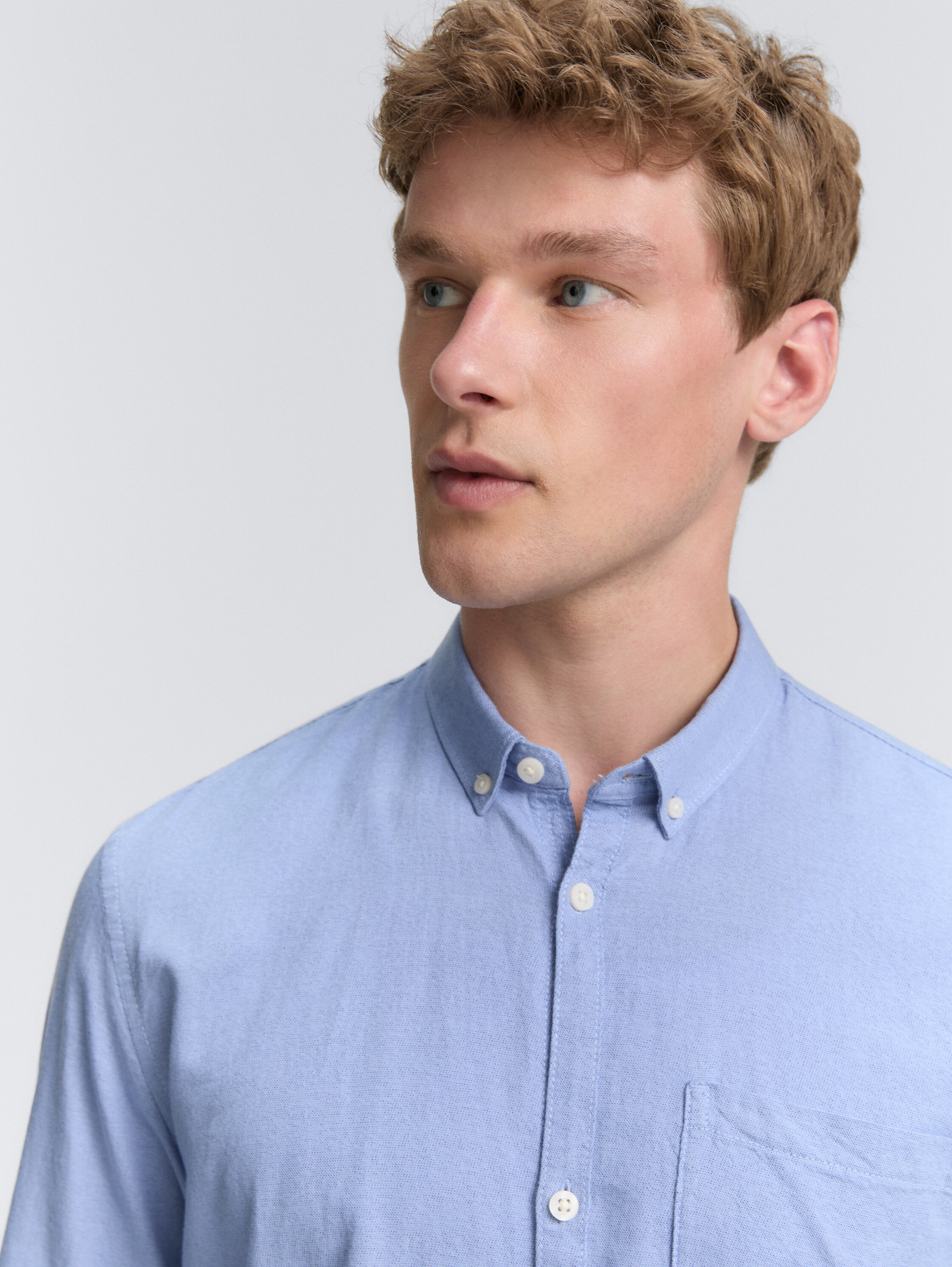 Regular fit overhemd met borstzak - dreamy blue fine structure - Detailaanzicht model