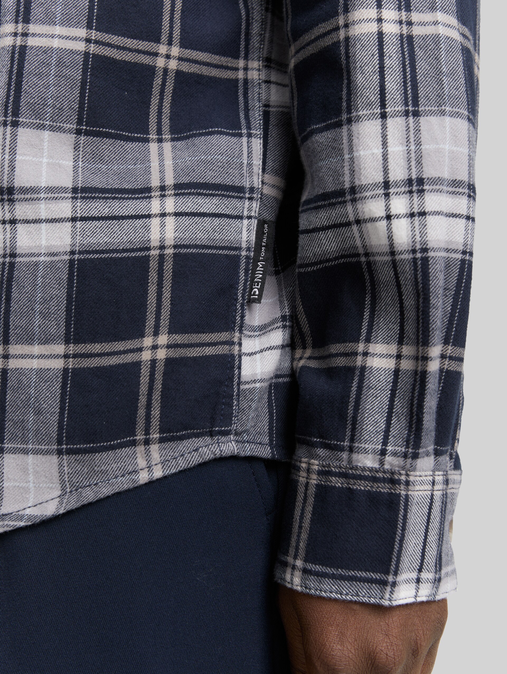 Relaxed Fit Hemd mit Karomuster - navy check - Detail-Model-Ansicht