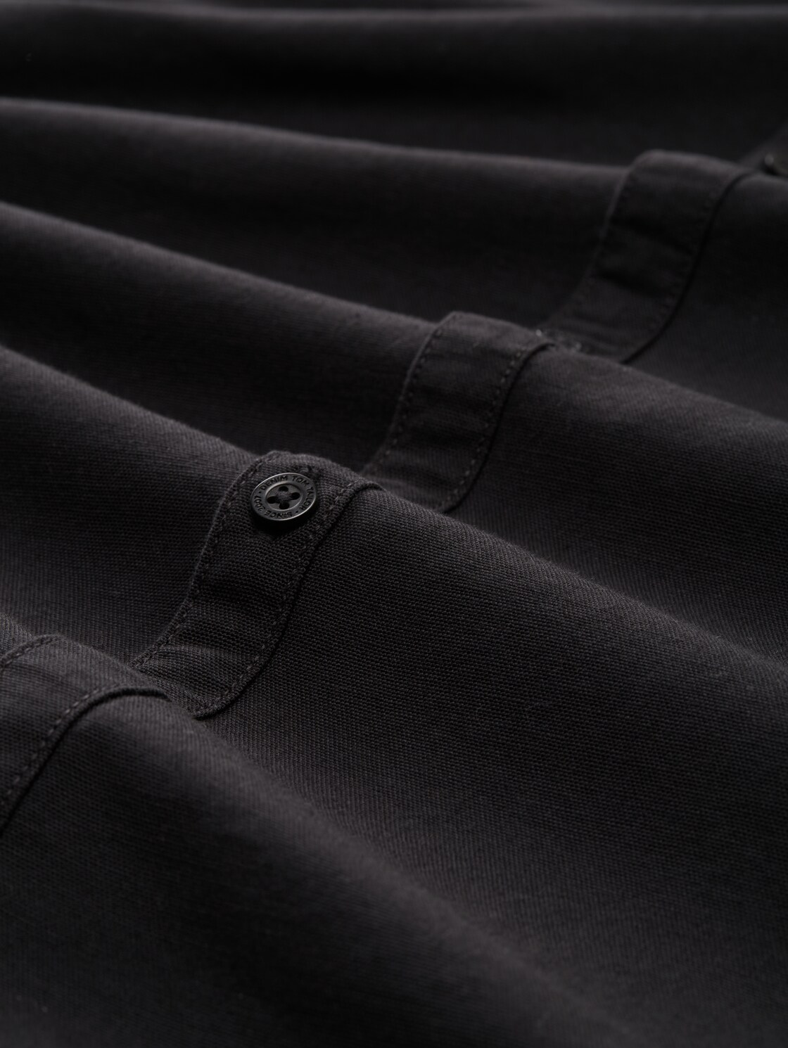 Regular Fit Hemd mit Logo-Stickerei - Night Watch Black - Material-Ansicht