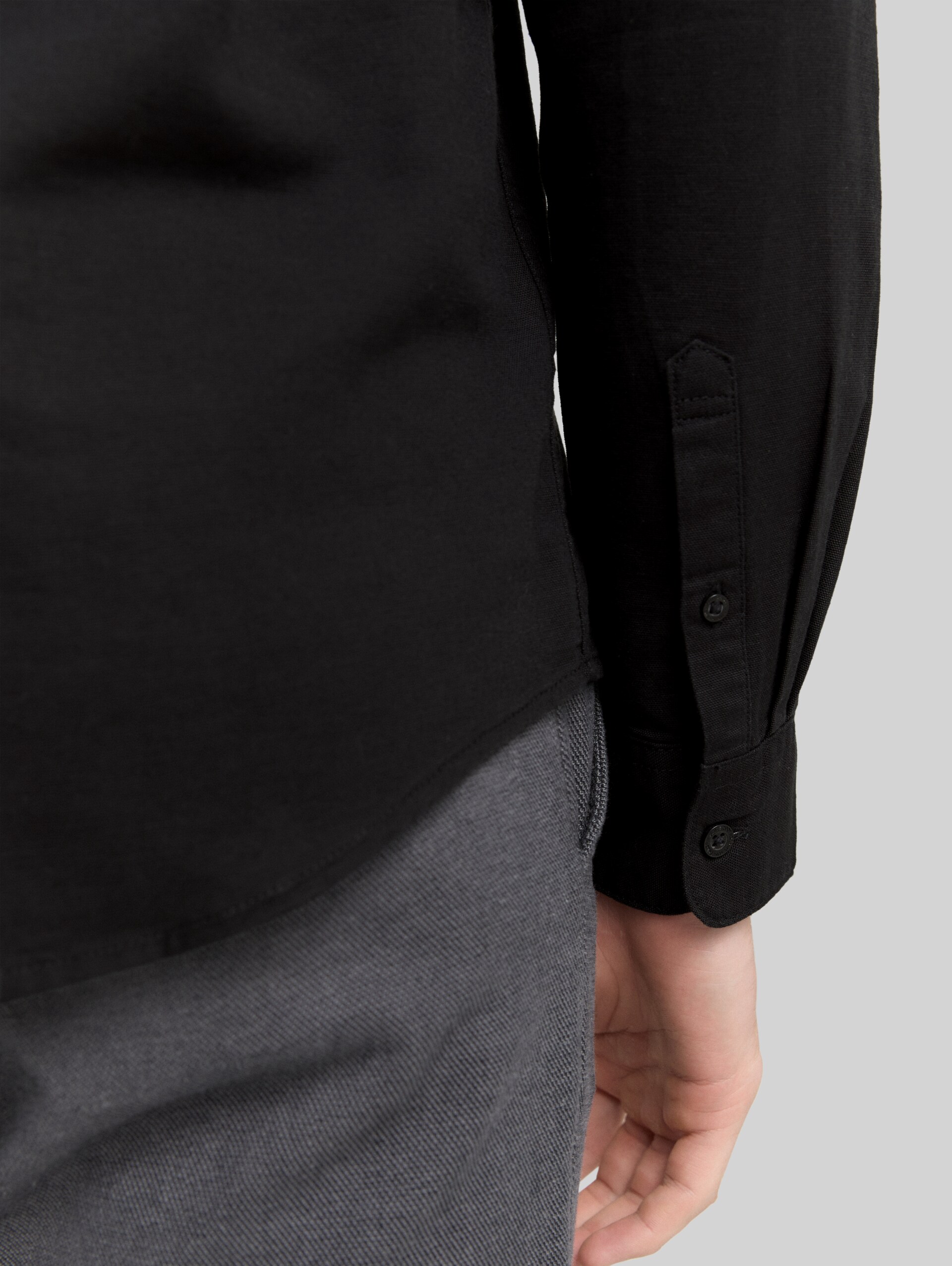 Regular fit shirt with logo embroidery - Night Watch Black - Detail model view