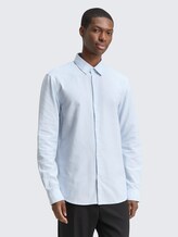 Chemise coupe classique avec logo brodé - blue oxford - Découpe Vue de face du modèle