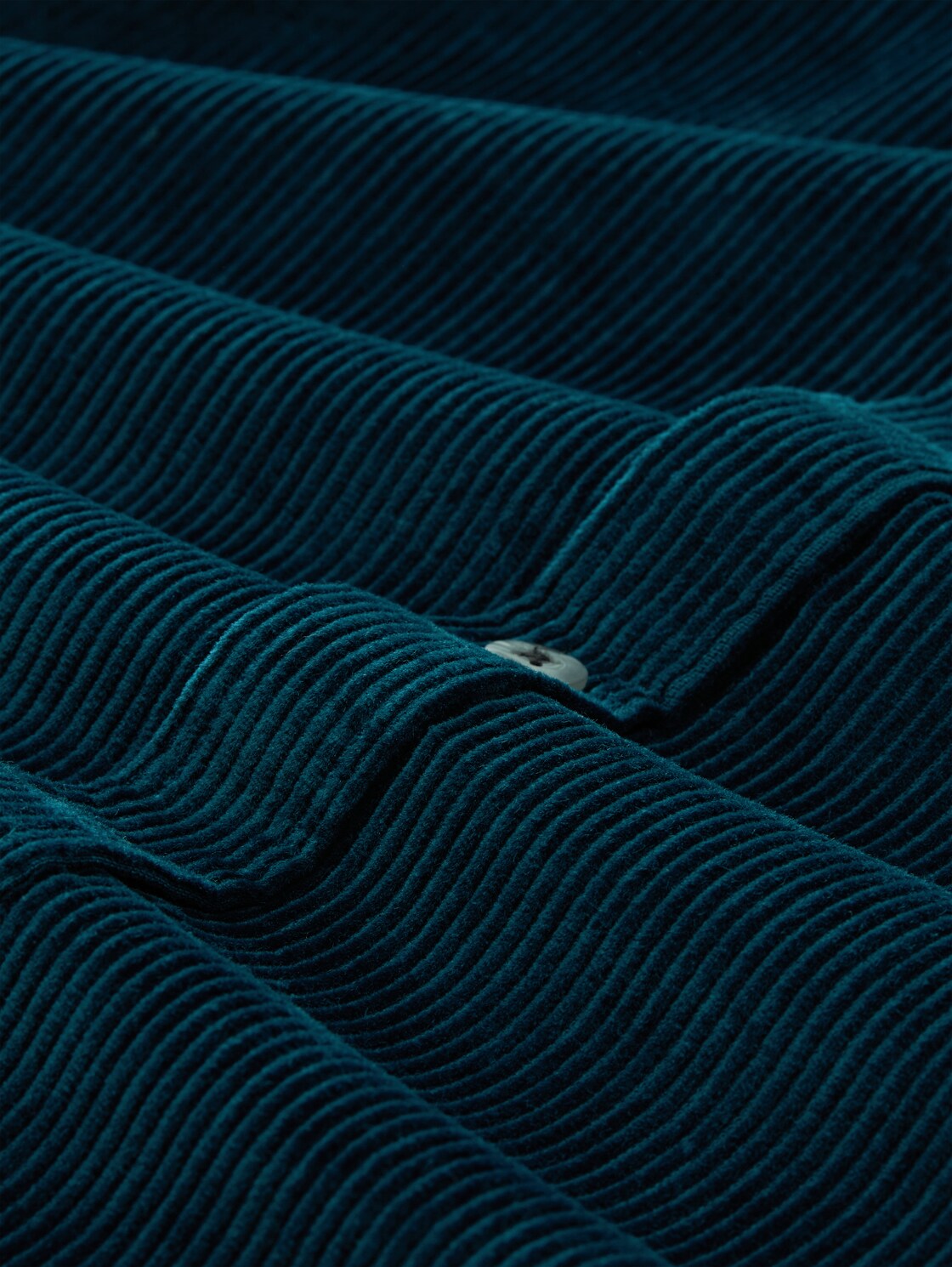 Relaxed Fit Cordhemd mit Brusttasche - deep pond green - Material-Ansicht