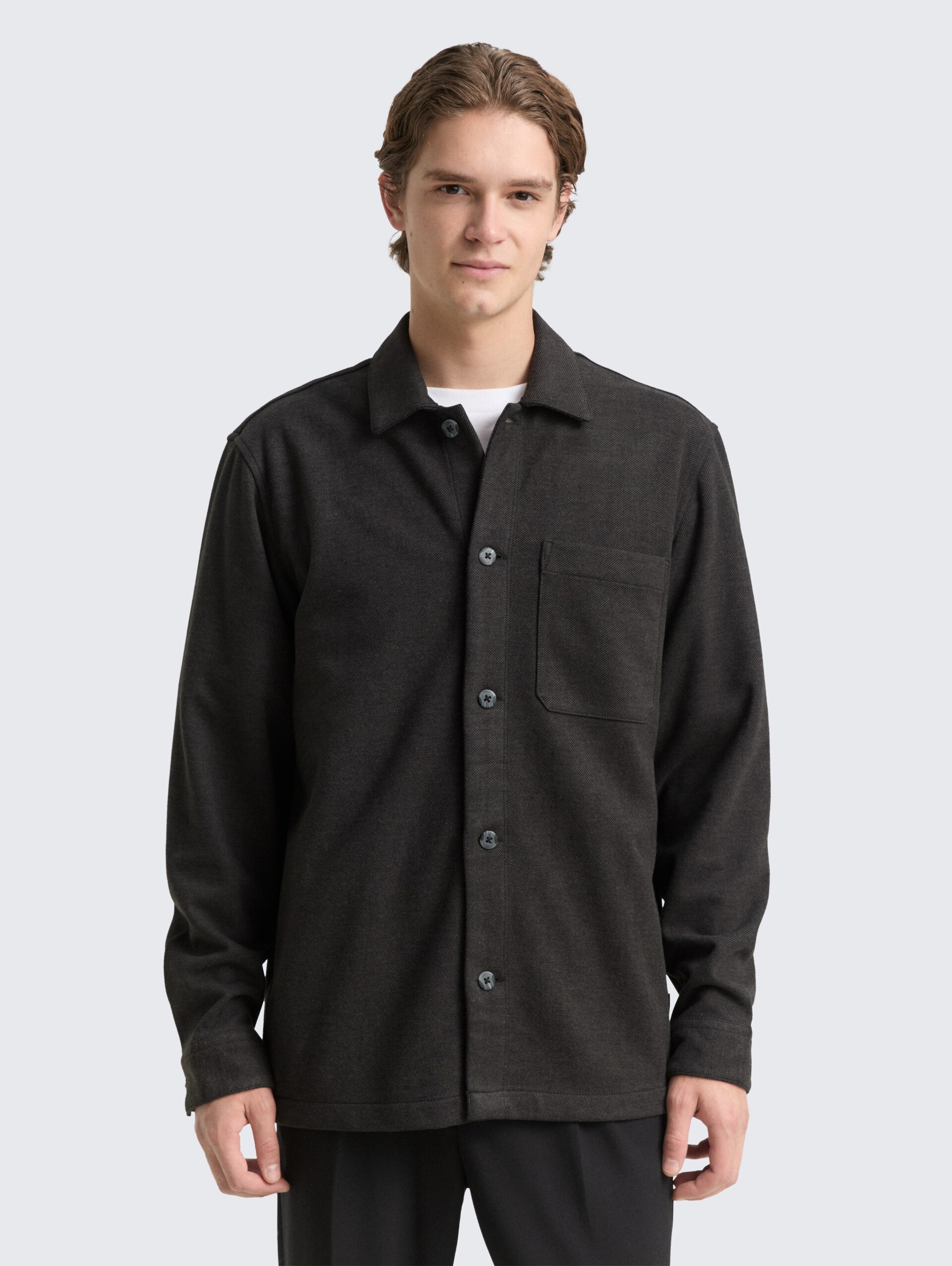 Overhemd met borstzak - black twill - Nek model vooraanzicht