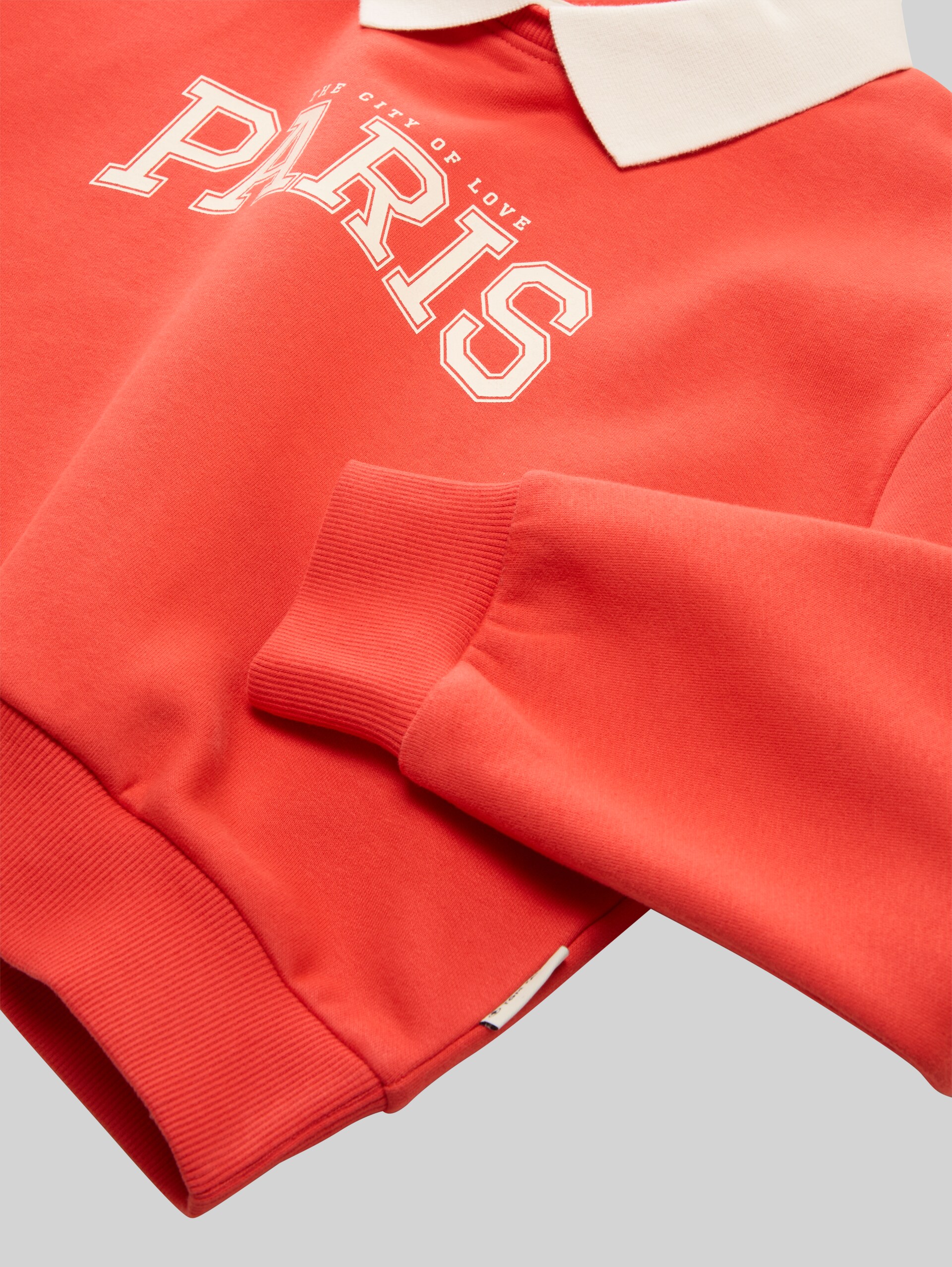 Cropped sweatshirt with collar - Plain Red - Detail model view