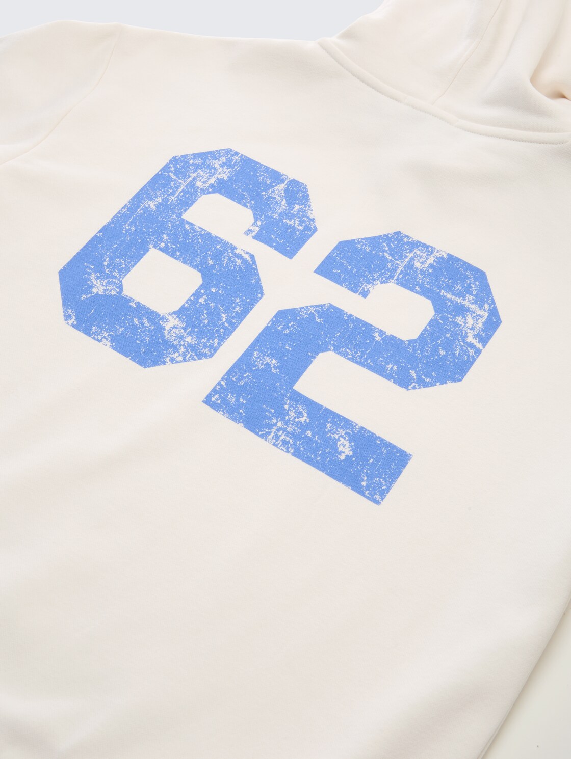 Oversized hoodie sweatshirt with back print - Gardenia White - Detail model view