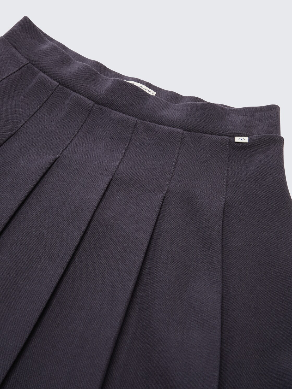 Mini pleated skirt - coal grey - Detail model view