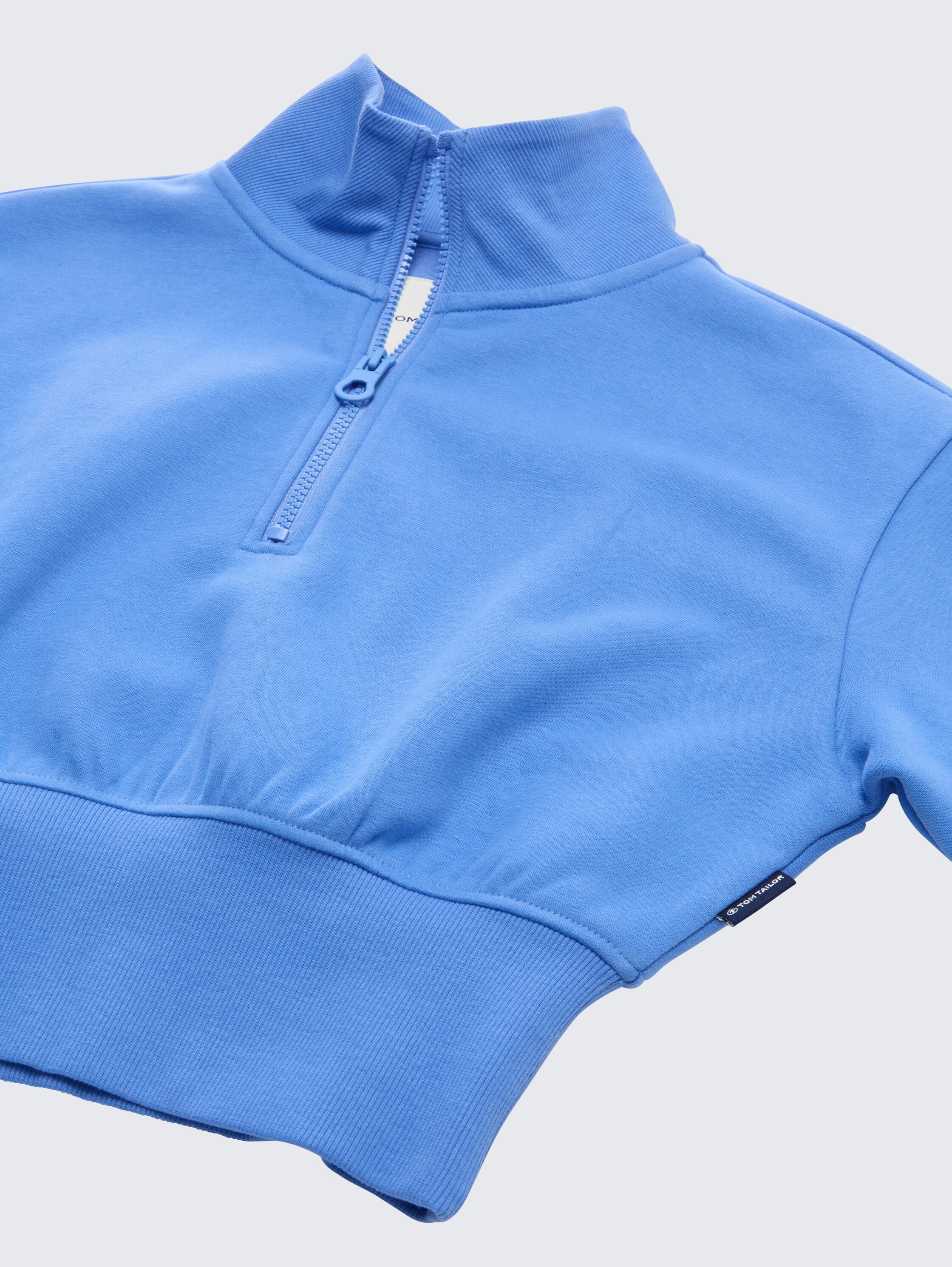 Cropped Troyer Sweatshirt - sicilian blue - Detail-Model-Ansicht