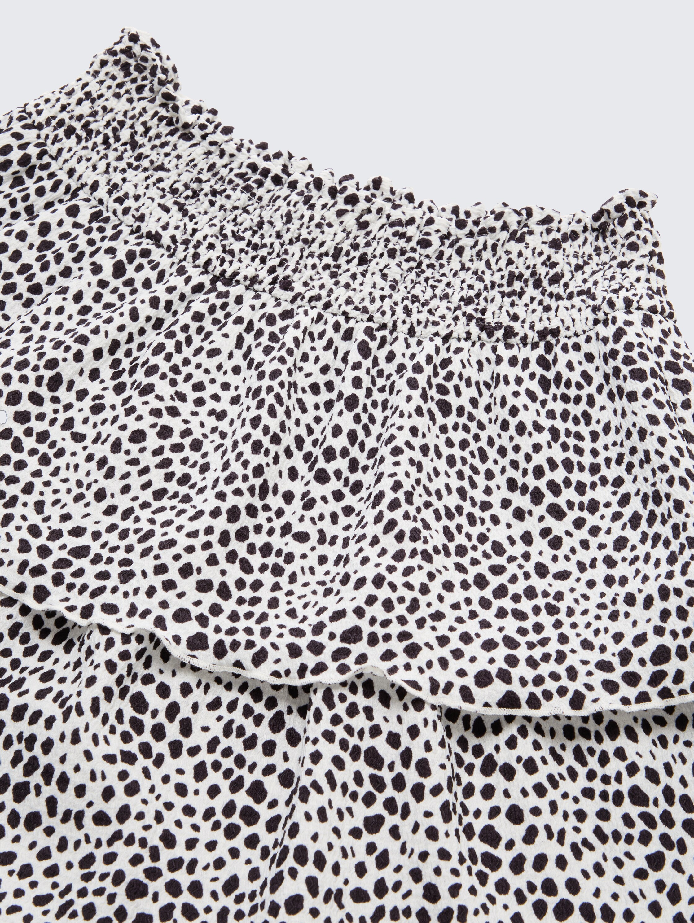 Mini Volant-Rock mit Muster - grey animal skin design - Detail-Model-Ansicht