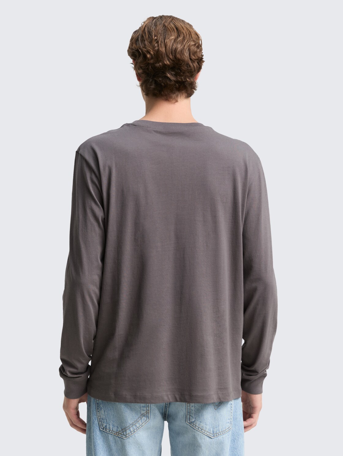 Langarmshirt mit Logo-Print - classic mid grey - Auschnitt Model-Rückansicht