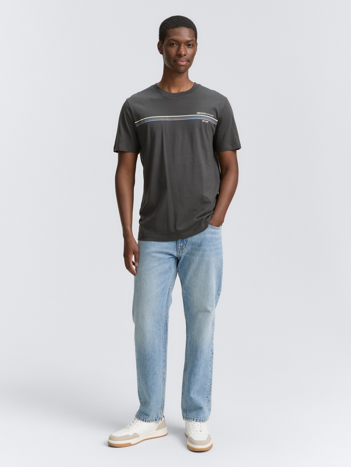 T-Shirt mit Print - ash grey - Model-Vorderansicht