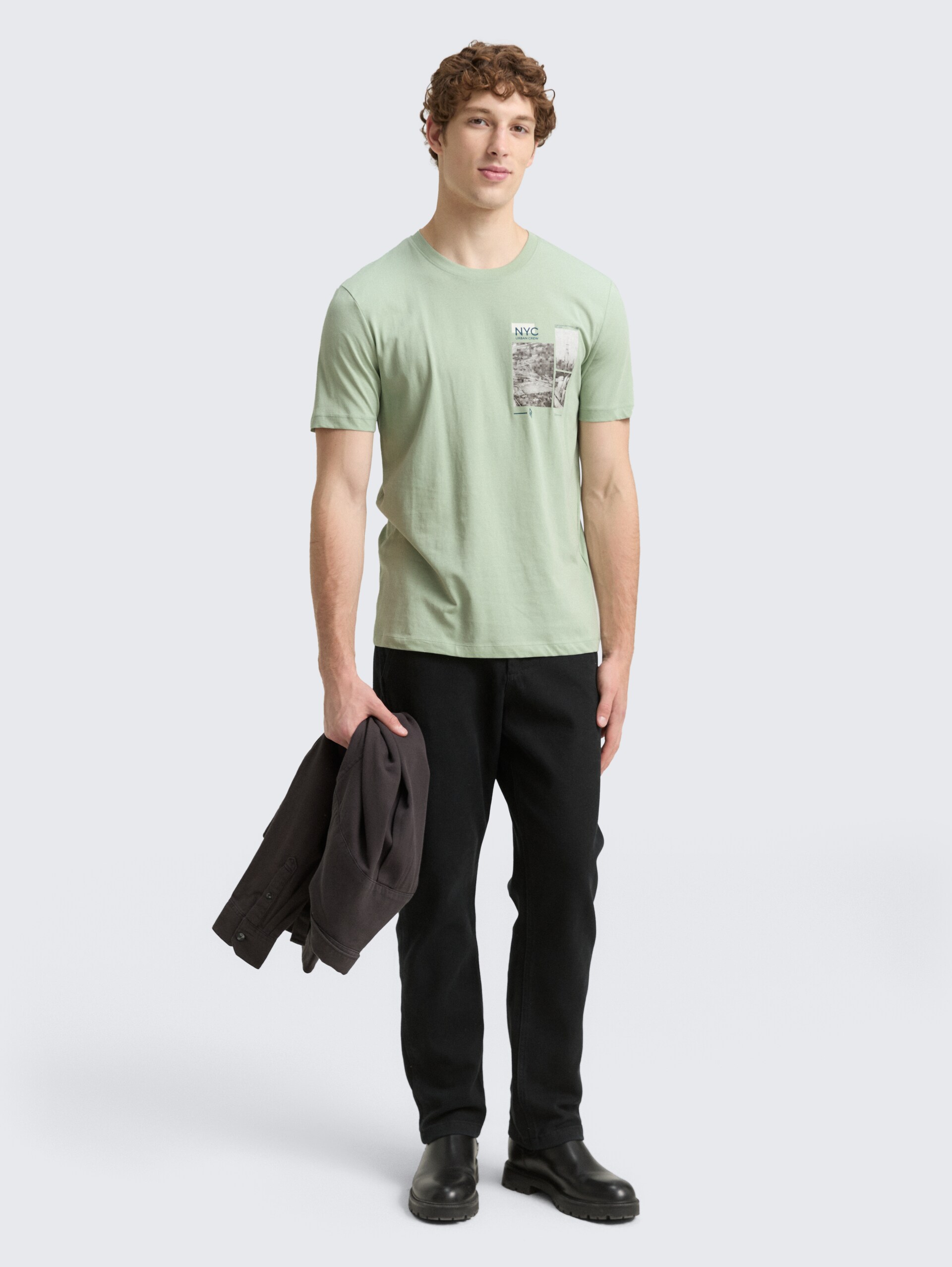 T-Shirt mit Fotoprint - Fresh Mint Green - Model-Vorderansicht
